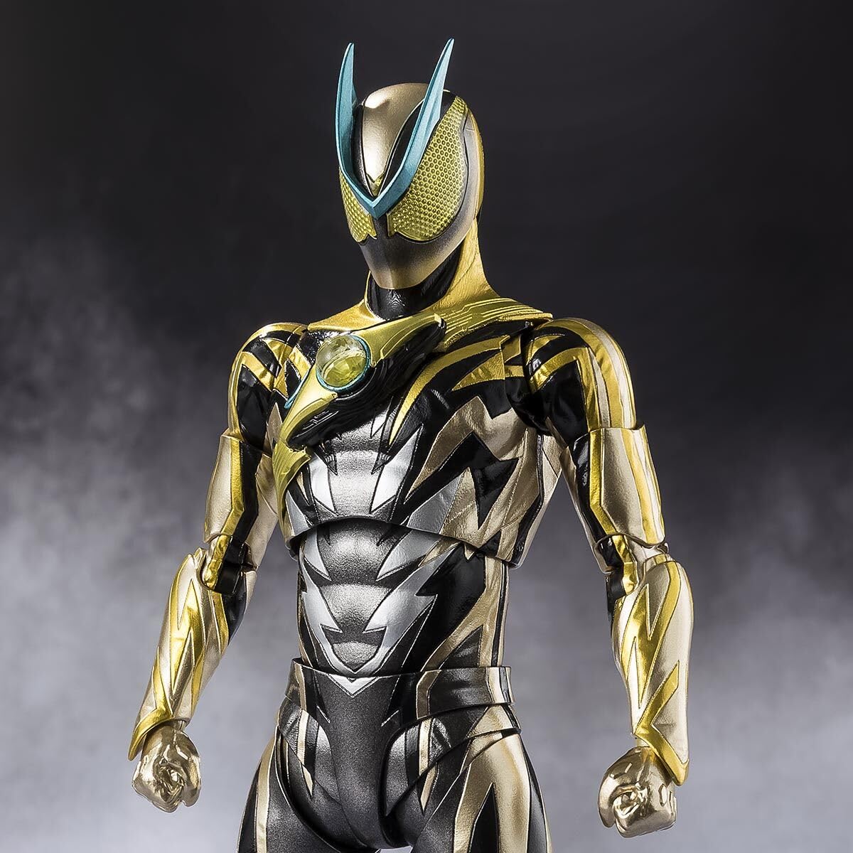 S.H.Figuarts仮面ライダー1型　未開封新品　仮面ライダーゼッツに酷似！ Amazon.co.jp: S.H.Figuarts 仮面ライダーゼッツ イナズマプラズマ