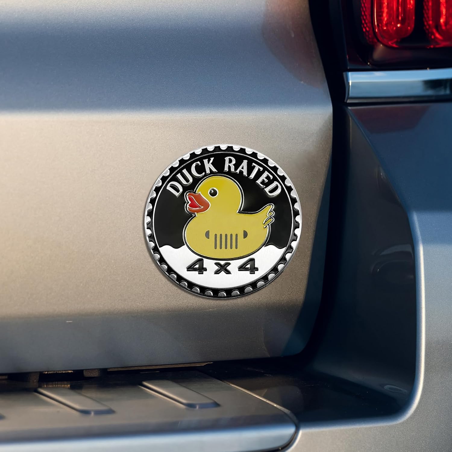 Duck Badge Rated Car Emblem, Car Badges, 4 x 4 Round Automotive Emblem Decal, Auto Accessories 3D Metal Automotive Exterior Decoration Badge Sticker Universal for Vehicles (Duck Rated)