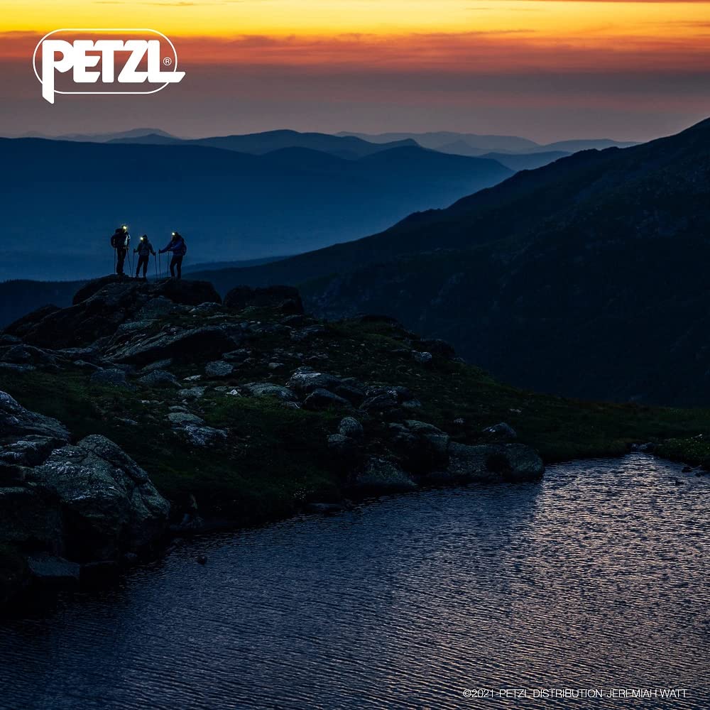 Amazon.co.jp: ペツル(PETZL) ティカ コア / TIKKA CORE E067AA01 Blue