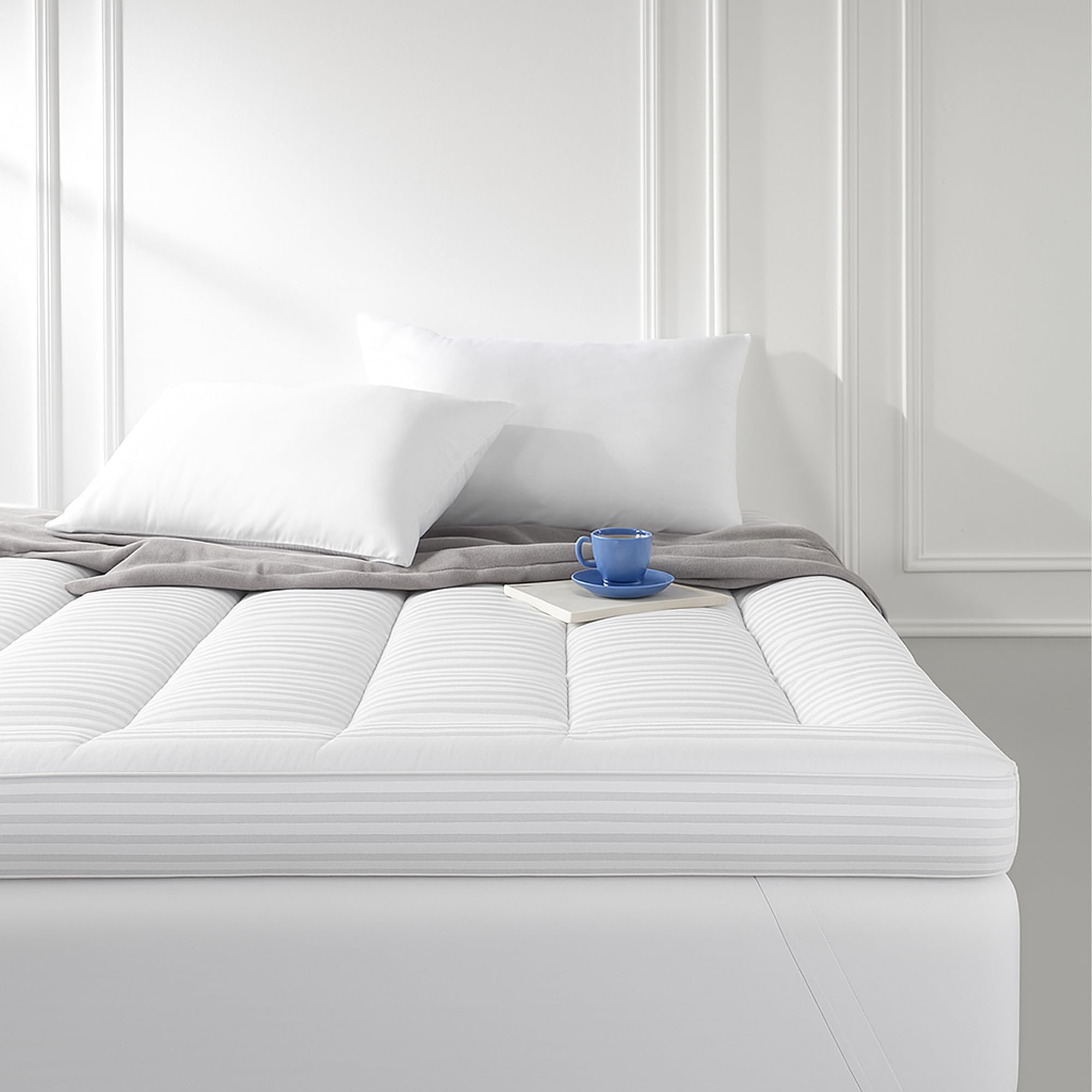Snuggledown Hotel Mattress Topper Double Bed - 10cm Extra Deep Quilted Luxury Double Topper for Soft Comfort | 2-Year Guarantee, Easy Fit Straps, Non-Allergenic & Washable