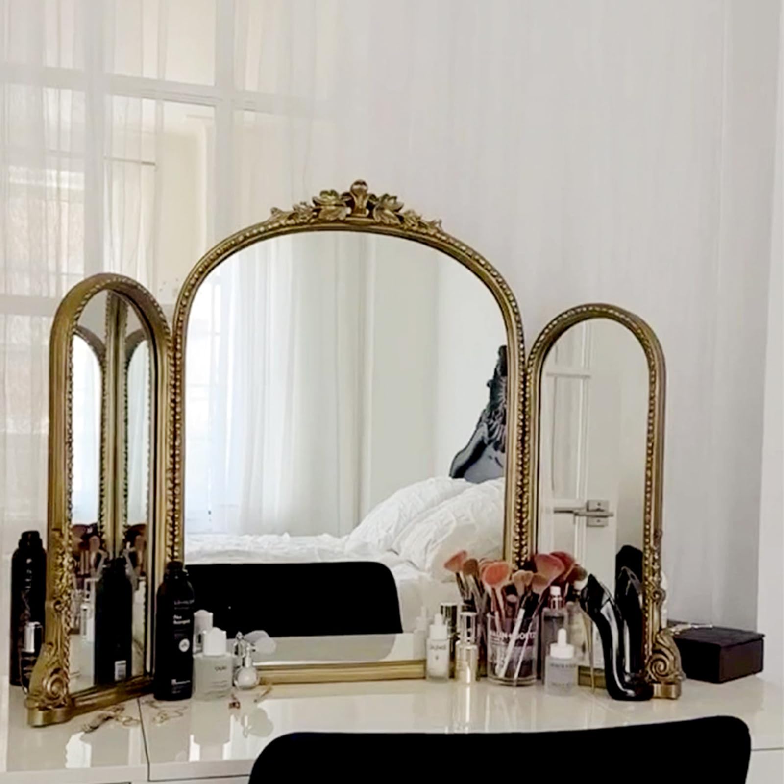 Amazon.com: QIUPAI Trifold Vanity Mirrors 3 Way,Antique Gold Ornate Metal  Framed Arched Vintage Mirror for Vanity,Braiding Hair/Makeup 360° Way,for  Bathroom Bedroom gold-120 * 90cm : Home & Kitchen