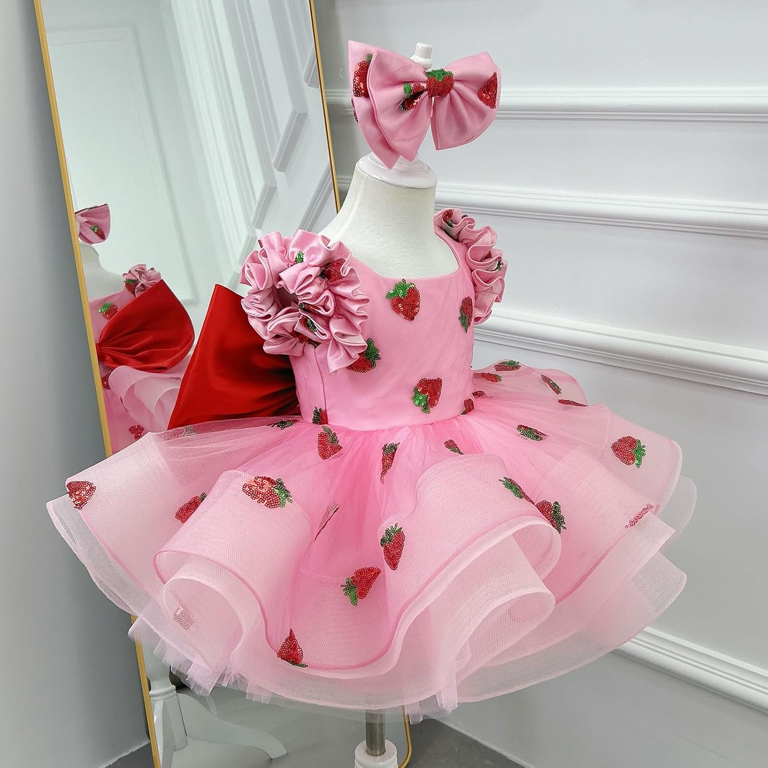 ピンクストロベリープリンセスドレス 女の子用 &ndash; レイヤードチュール誕生日パーティードレス、大きな赤いリボンとお揃いのヘッドバンド付