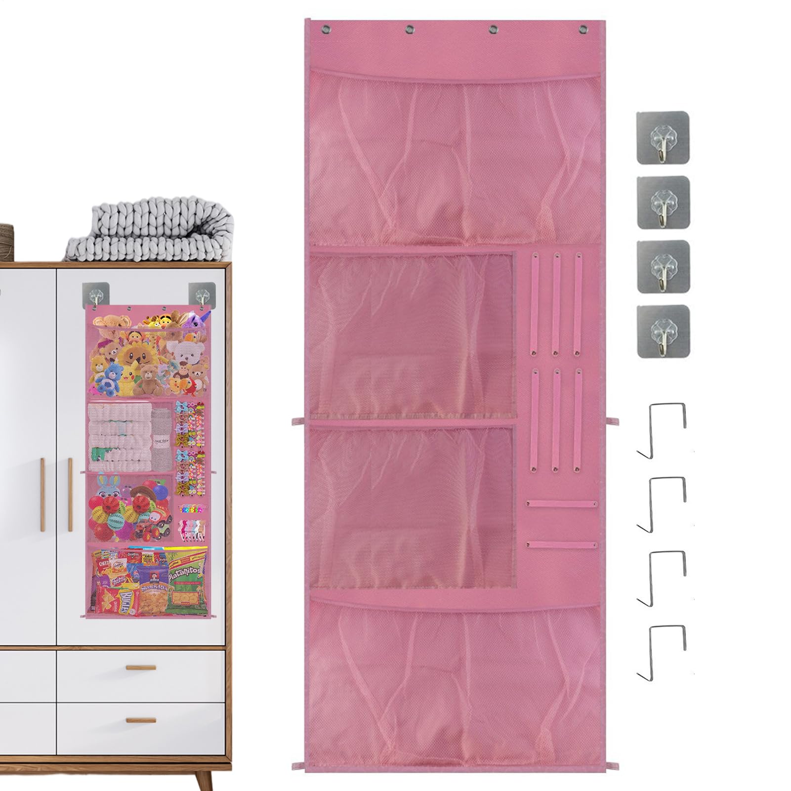 Rangement pour peluches sur porte en maille pour harmoniser le salon et la chambre