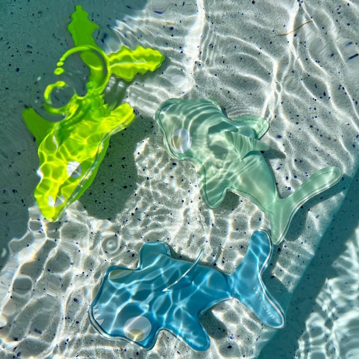 Sunnylife Dive Buddies | Salty The Shark Aqua Neon Yellow