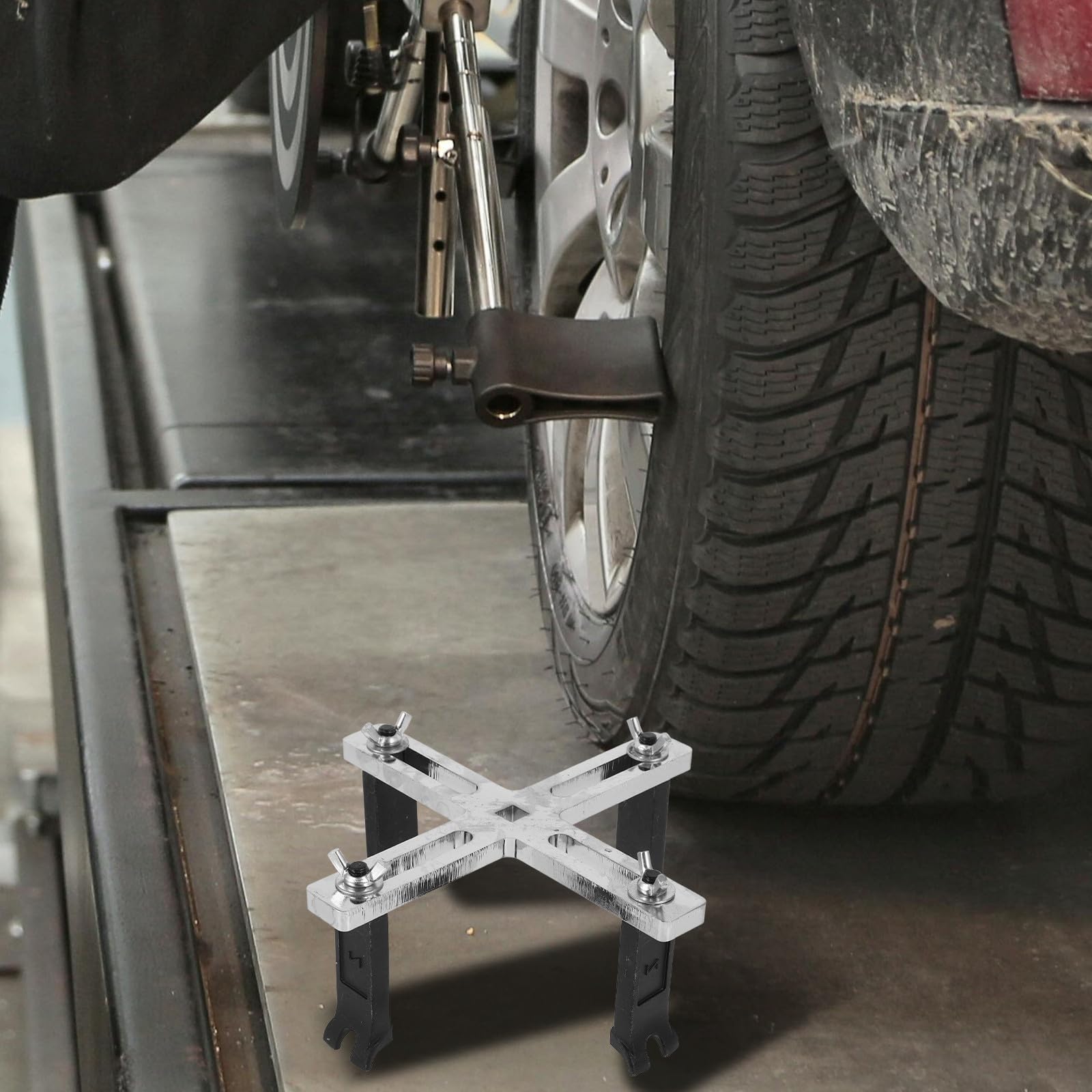 Abaodam Clé à Molette Réglable pour Couvercle de Réservoir à Carburant en Acier Chrome-vanadium Argenté Conception à 4 Griffes, Outil Fiable pour Réparation Automobile