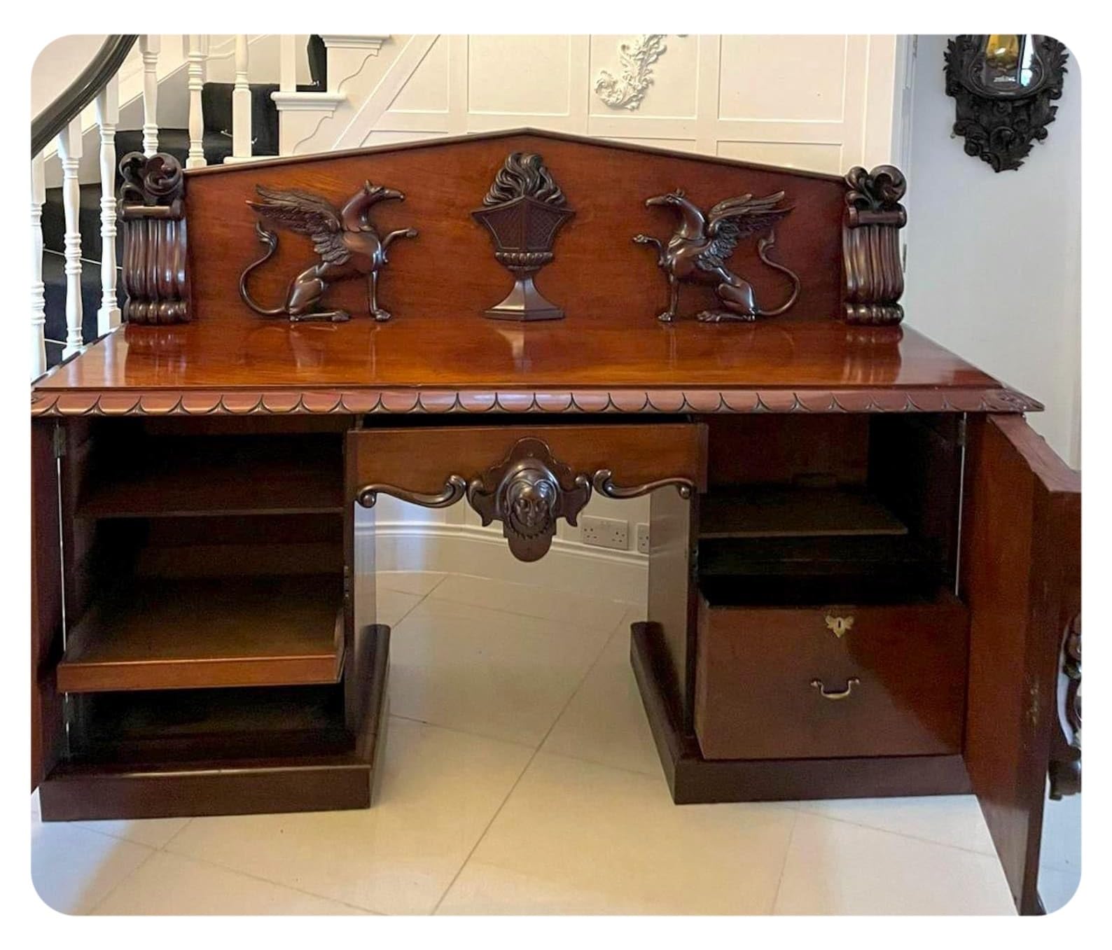 Vintage Simple Carved Desk Modern Elegance Style Desk for Reading Room Living Room Home Decor Office Used for