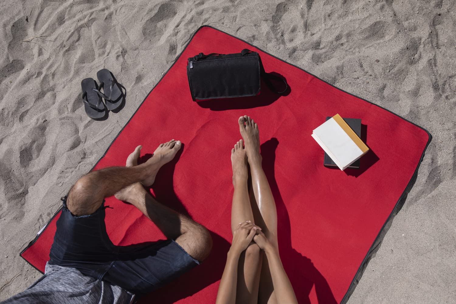 PICNIC TIME NFL Buffalo Bills Blanket Tote Outdoor Picnic Blanket - Beach Blanket - Camping Blanket, (Red with Black Flap) (820-00-100-044-2)