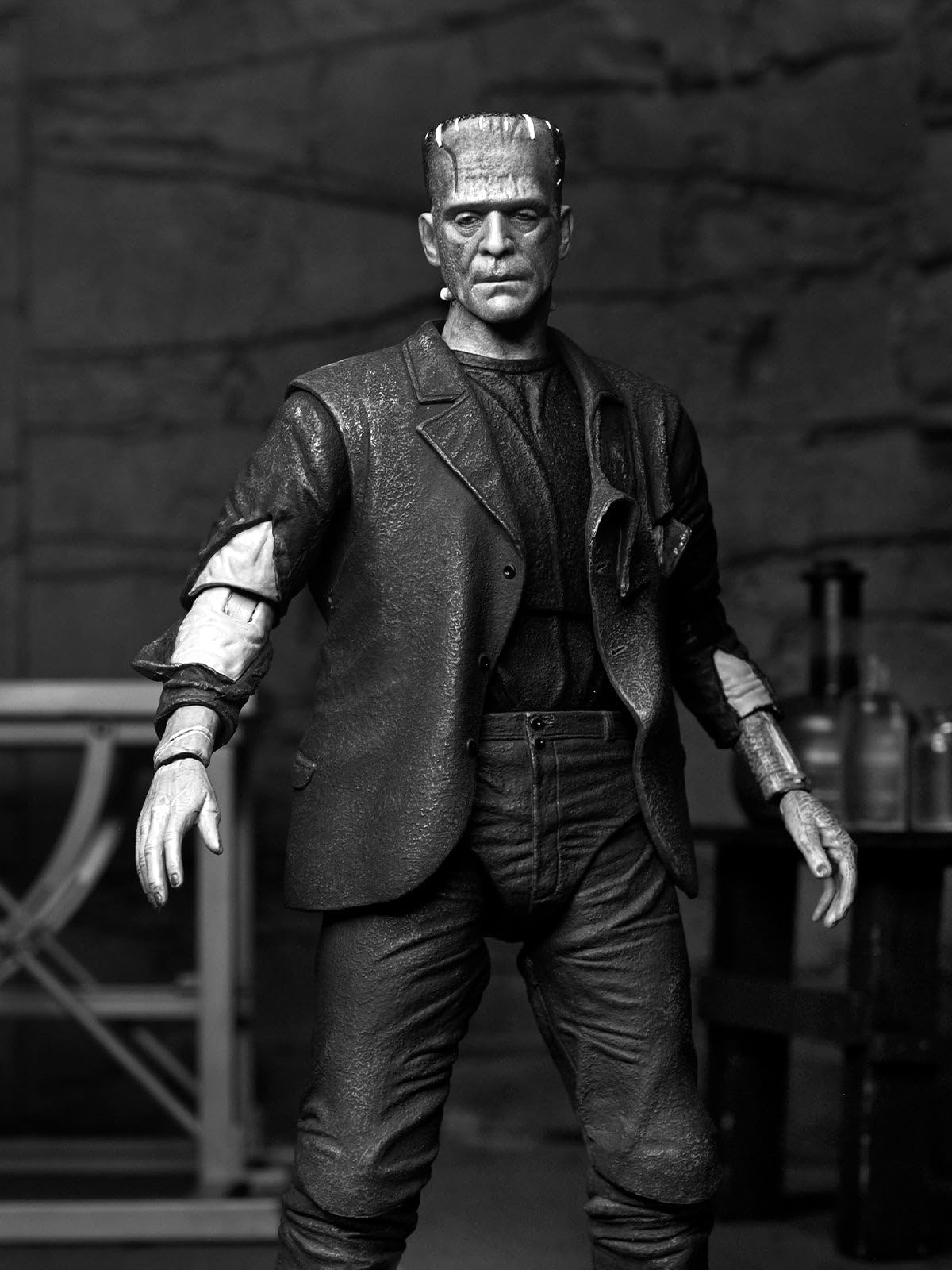 NECA Frankenstein Actionfigur Frankensteins Braut 18 cm