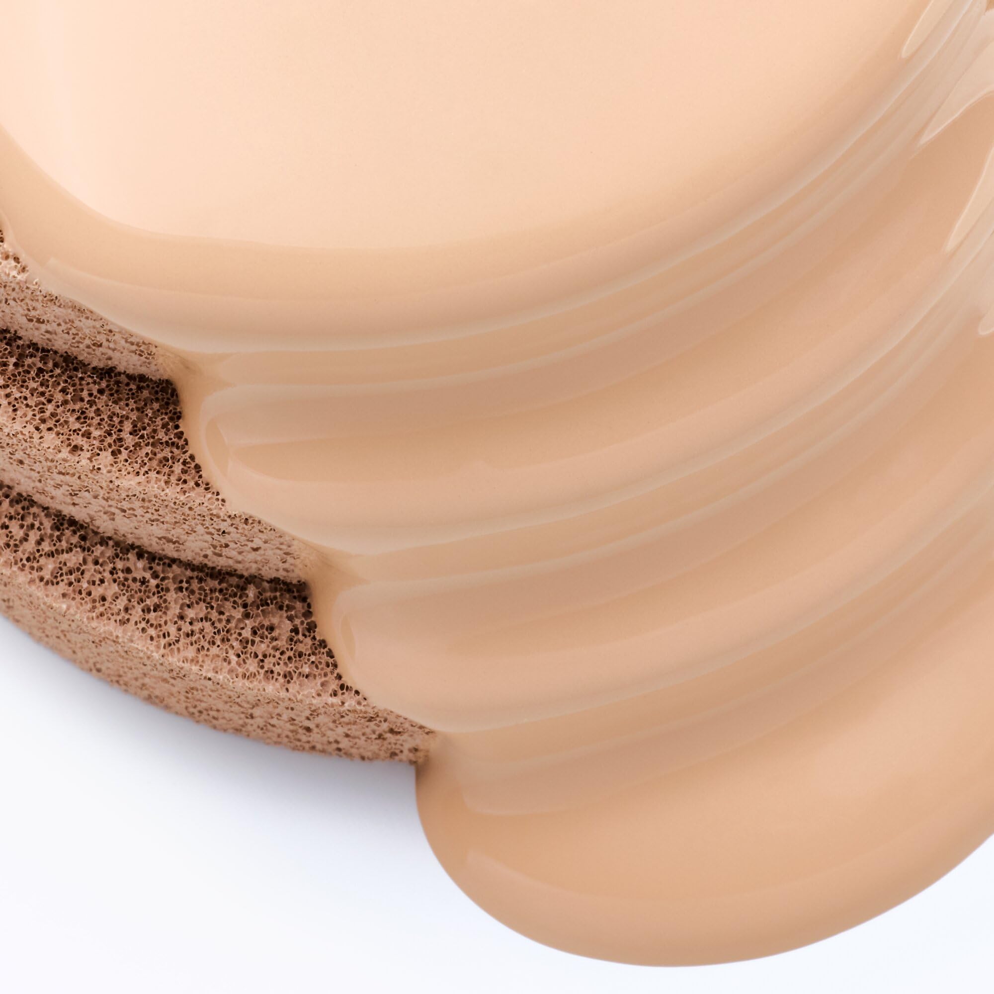 Catrice Podkład w poduszeczce Invisible Cover, długotrwały, matujący, wygładzanie, naturalny, matowy (10g)