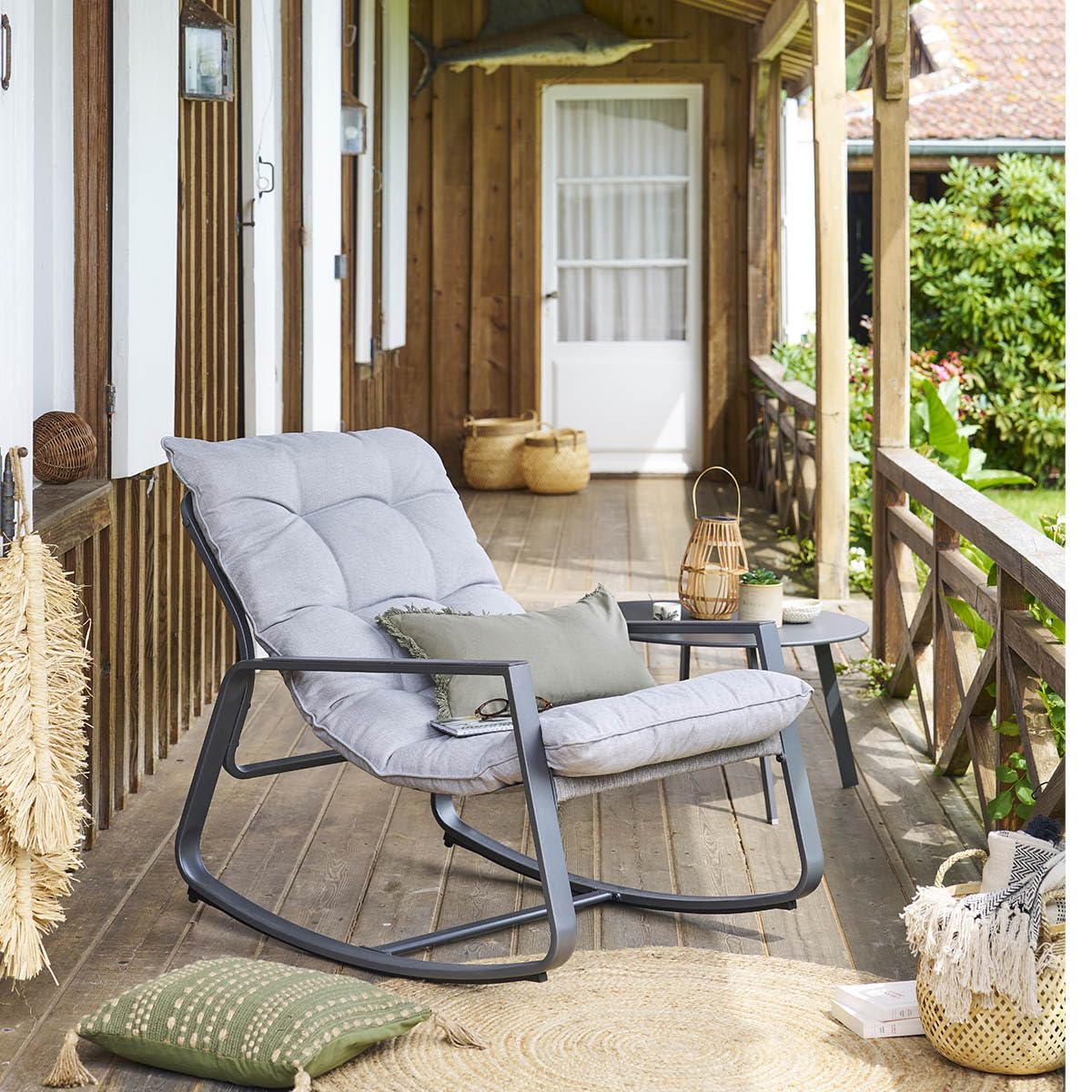 Hespéride - Fauteuil à Bascule Felinio Gris, 73 x 79,5 x 104 cm, Acier Anti Rouille, Résistant UV - pour Jardin, Terrasse, Rocking Chair