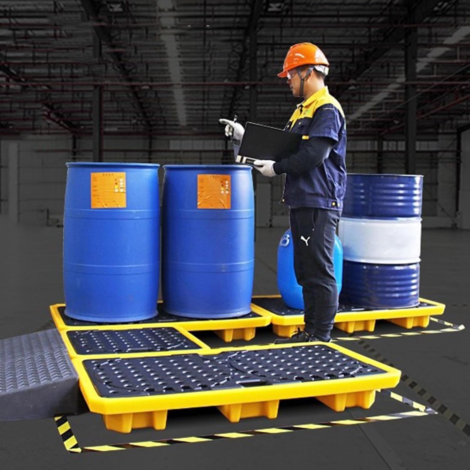 Yellow & Black Spill Containment Platform - Low Profile Stackable Polyethylene Pallet, Heavy-Duty Load Capacity Spill Tray (530x430x110mm) for Industrial Safety
