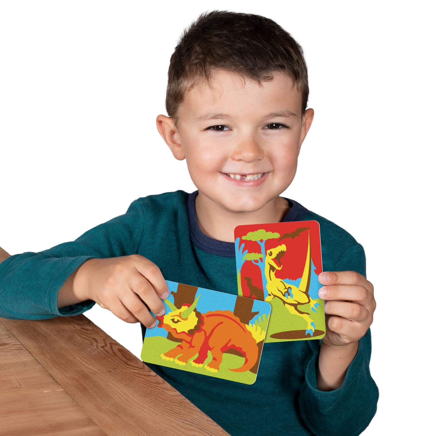 Sabbiarelli Sand-it For Fun – Kit Dinosand 5+ | Kit di Sand Art a Tema Dinosauri 100% Made in Italy con Sabbia Colorata, Disegni Adesivi e Accessori | Lavoretti Creativi per Bambino 5-12 anni