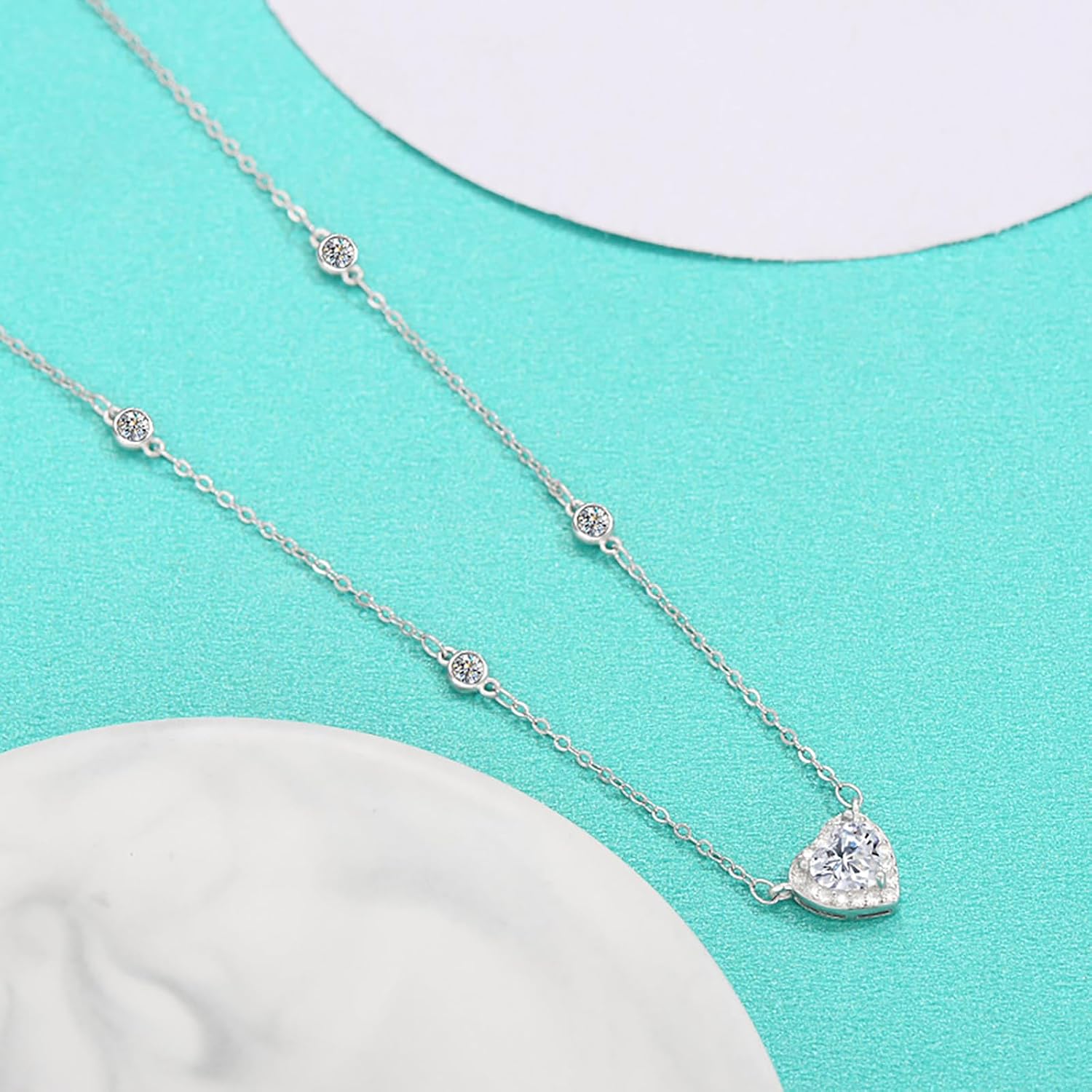 14K Gold Heart-shaped Necklace, 0.8ct VVS1 D-Color Heart Cut Diamond Pendant for Women, Ideal Gift for Girlfriend or Loved One, Timeless Elegance and Enduring Beauty