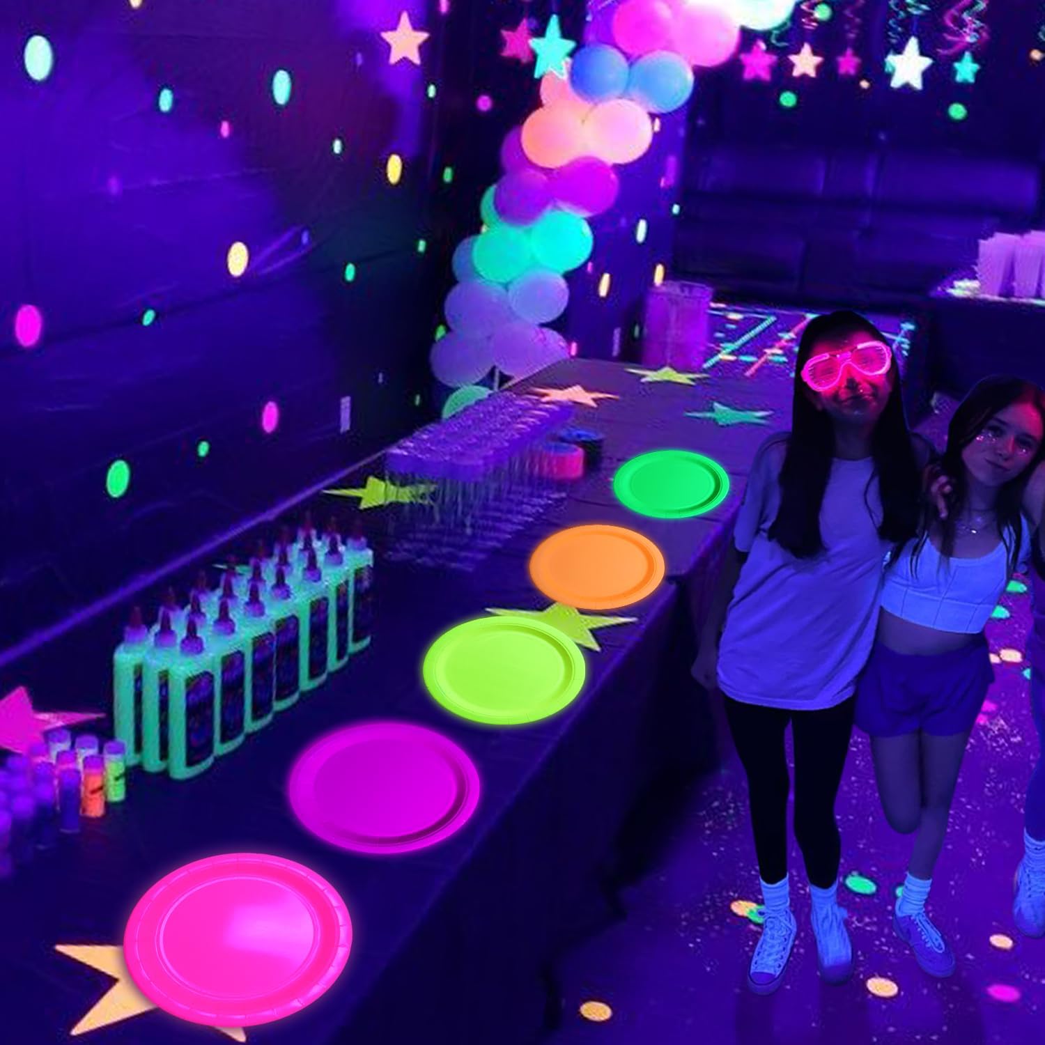 100 PC Glow dans l'obscurité Fournitures de fête au néon, plaques d'anniversaire au néon de 5 couleurs pour les décorations de fête Halloween Glow