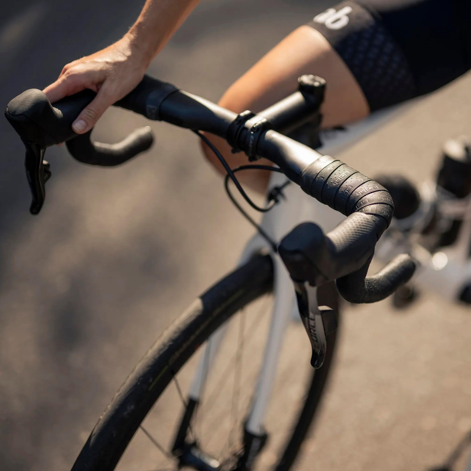 712 czarna taśma na kierownicę Road & Triathlon SQlab