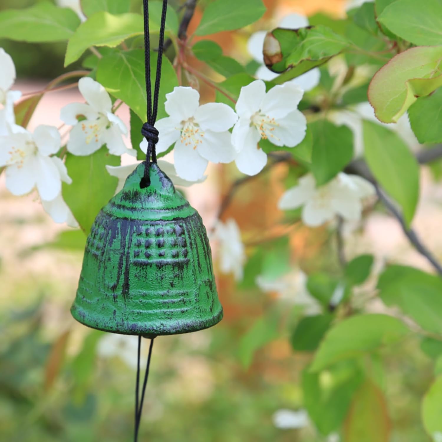 AUNMAS Wind Chimes for Outside, Japanese Cast Iron Wind Chime Zen Buddhist Temple Bell Design with Soothing Meditation Sound Unique Balcony Wnd Bell for Home Garden Decor(Green)