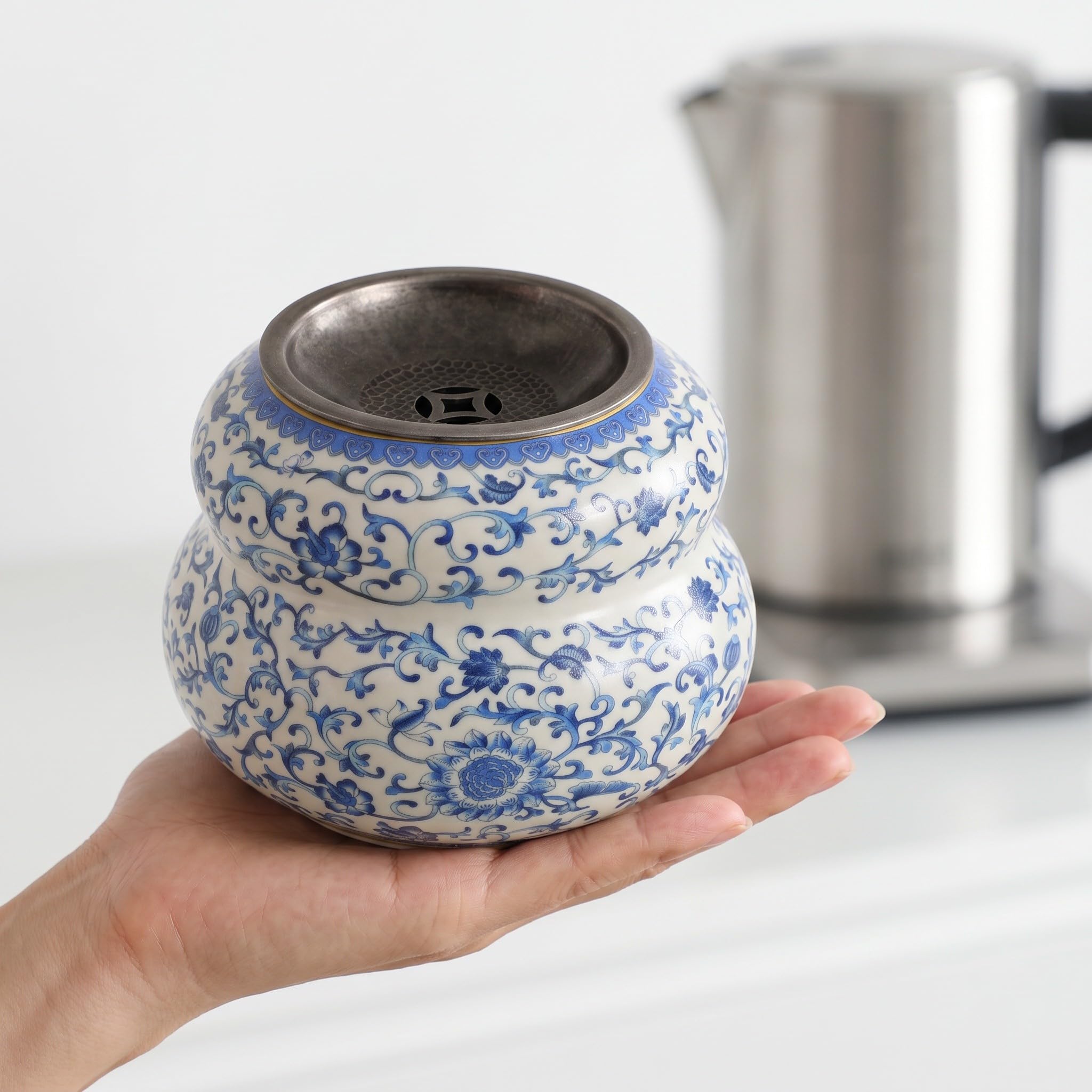 SOLUSTRE Tradycyjny chiński porcelanowy pojemnik na resztki herbaty 700 ml | Pojemnik na ścieki Lotus Design z sitkiem do stanowiska do parzenia herbaty Kung Fu, organizacja biurka