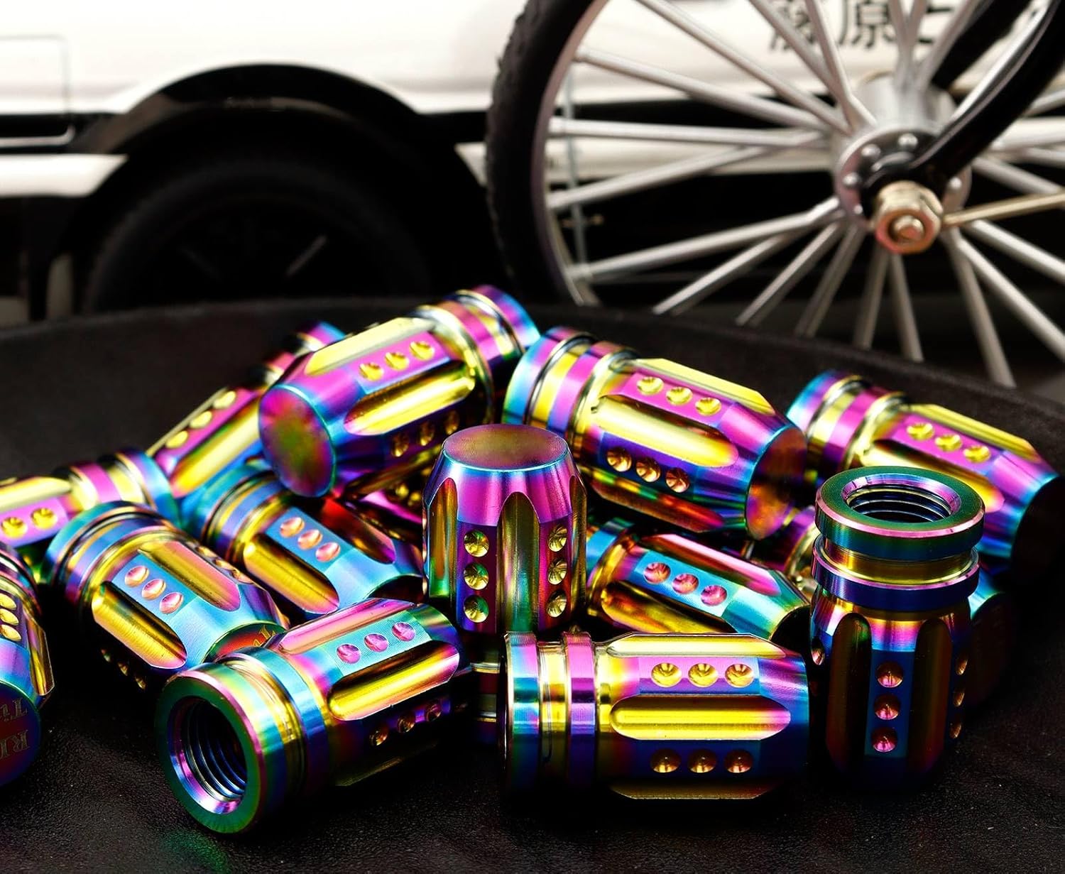 4Pcs Titanium Tire Valve Stem Caps, GR5 Ti-6Al-4V Lightweight Air Caps Cover, Corrosion Resistant Leak-Proof Universal Stem Covers for Cars Trucks Motorcycles SUVs Bikes