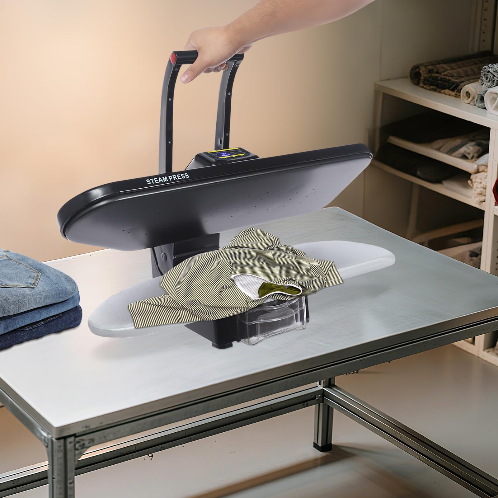 Pressa da stiro a vapore, 1600 W, professionale con 5 programmi di stiratura, bottiglia spray, serbatoio dell'acqua, protezione da surriscaldamento e spegnimento automatico, lunghezza 66 cm