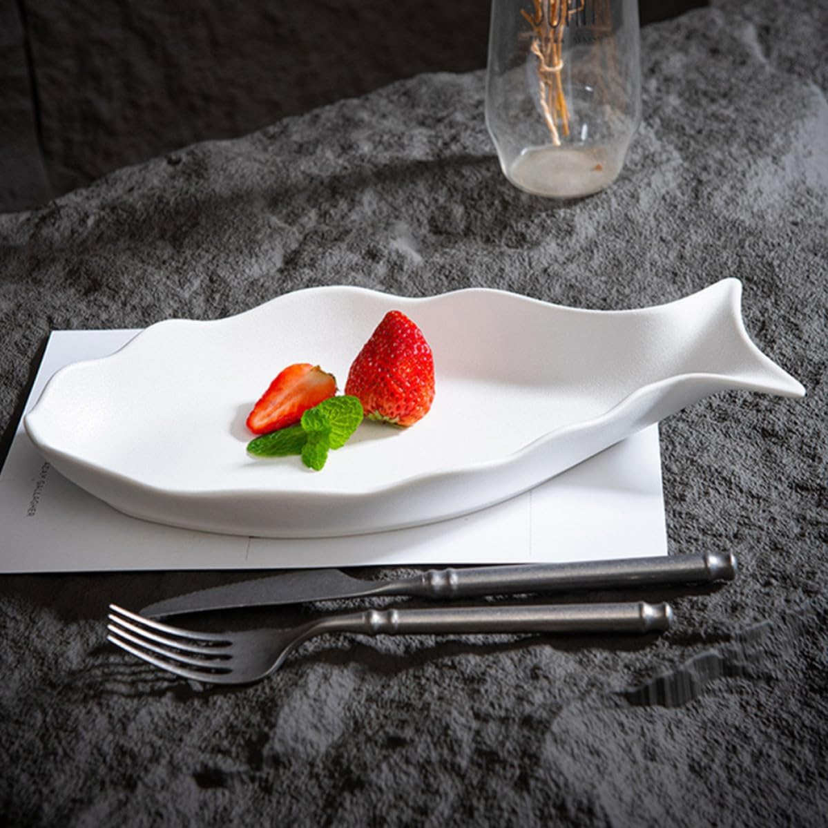 Ceramic Fish Shaped Plate for Steamed Fish and Food Serving, White Smooth Surface Dinner Plate Easy to Clean Finish, Creative Modern Design for Family Reunions and Parties