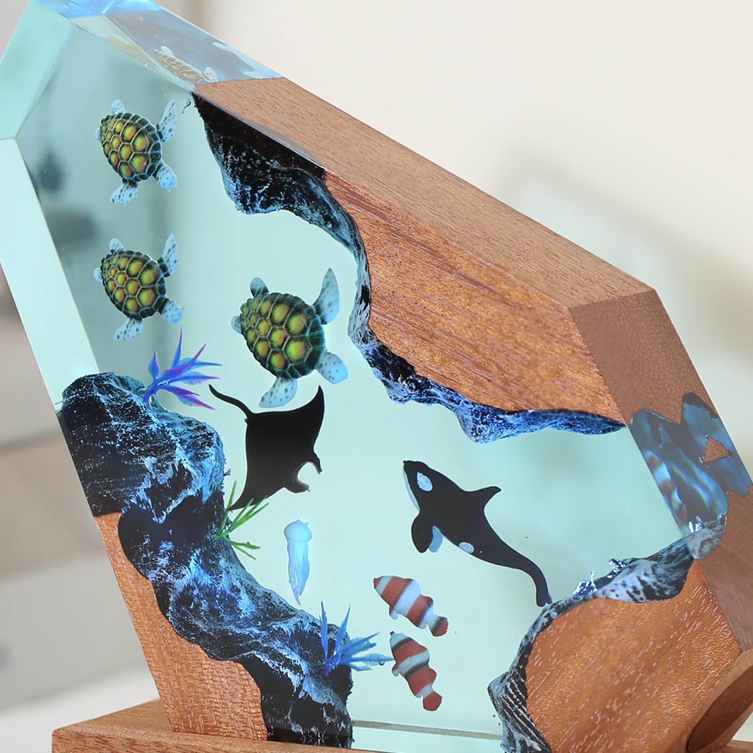 Killer Whale Ocean Resin Lamp, Handmade RGB Ocean Lamp with Wooden Base,Resin Art Lamp for Home Office Decor,Ocean Gifts for Women or Men,Unique Birthday Holiday Gifts for Mom Dad(L 10"X6")