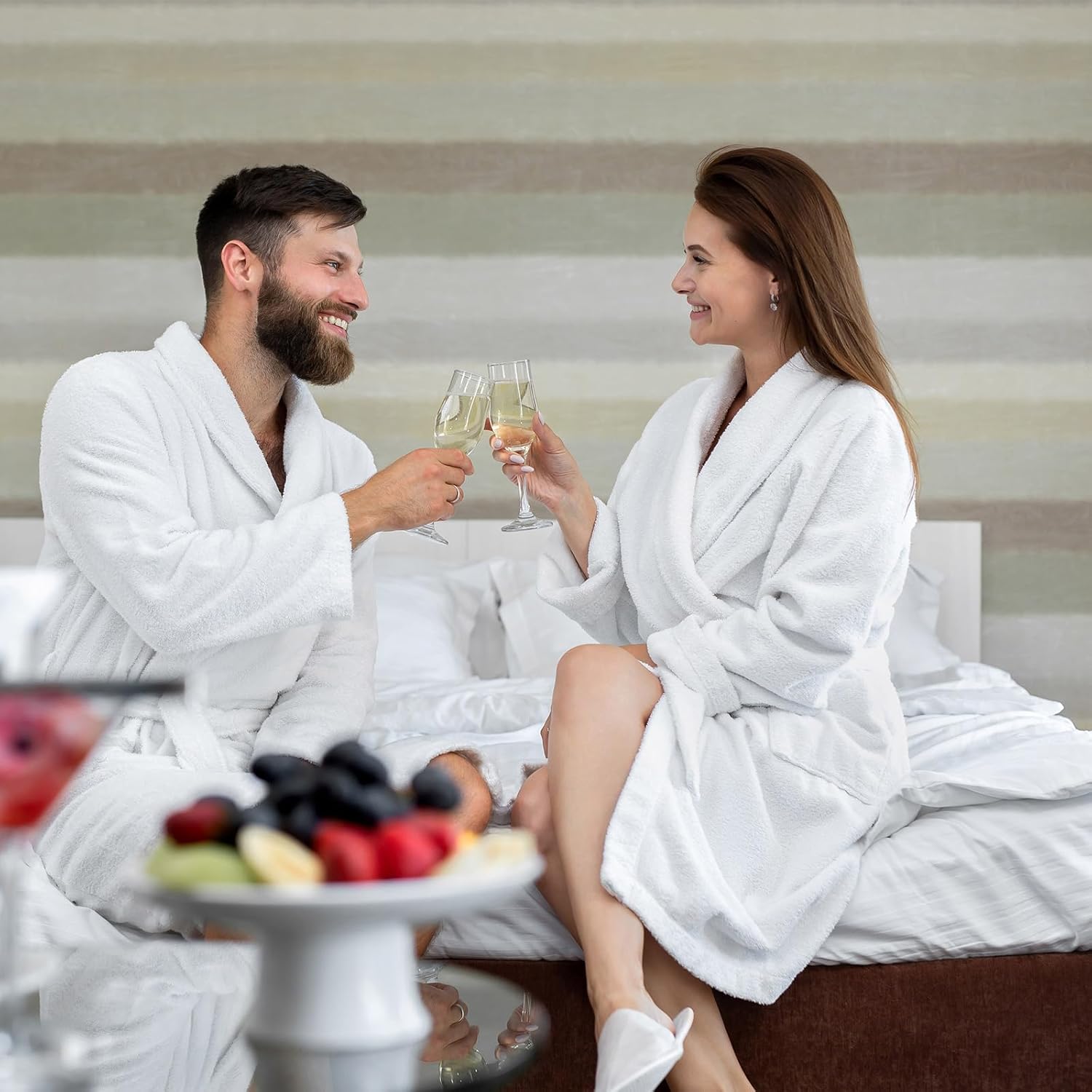 Chuarry 6 Pcs Terry Cloth Robes Set Robe and Slippers Set Hotel Bathrobes with Shower Towel and Slippers Unisex Spa(White,One Size)