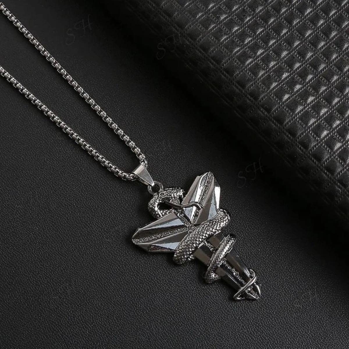Basketball Fan Memorial Collar Colgante Viper Mamba Cross Collar Boys and Girls Jewelry Trendy Matching