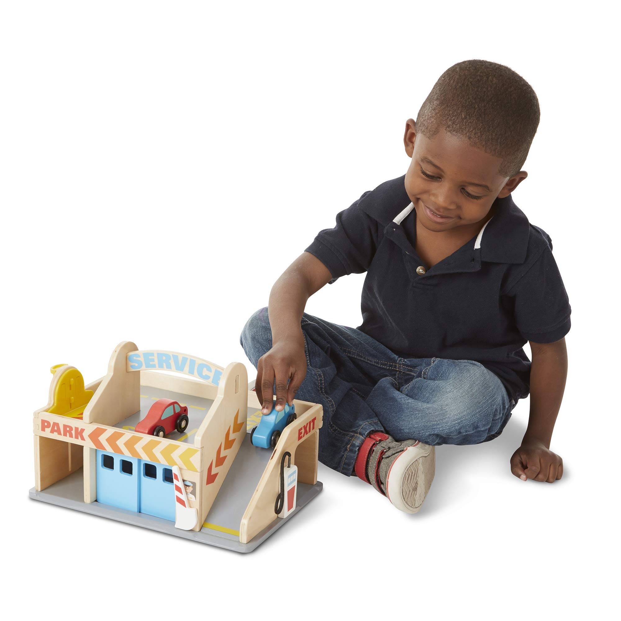 Melissa & Doug- Garage Con Veicoli In Legno, Multicolore, 4607 & Garage Con Stazione Di Servizio In Legno, Multicolore, 9271