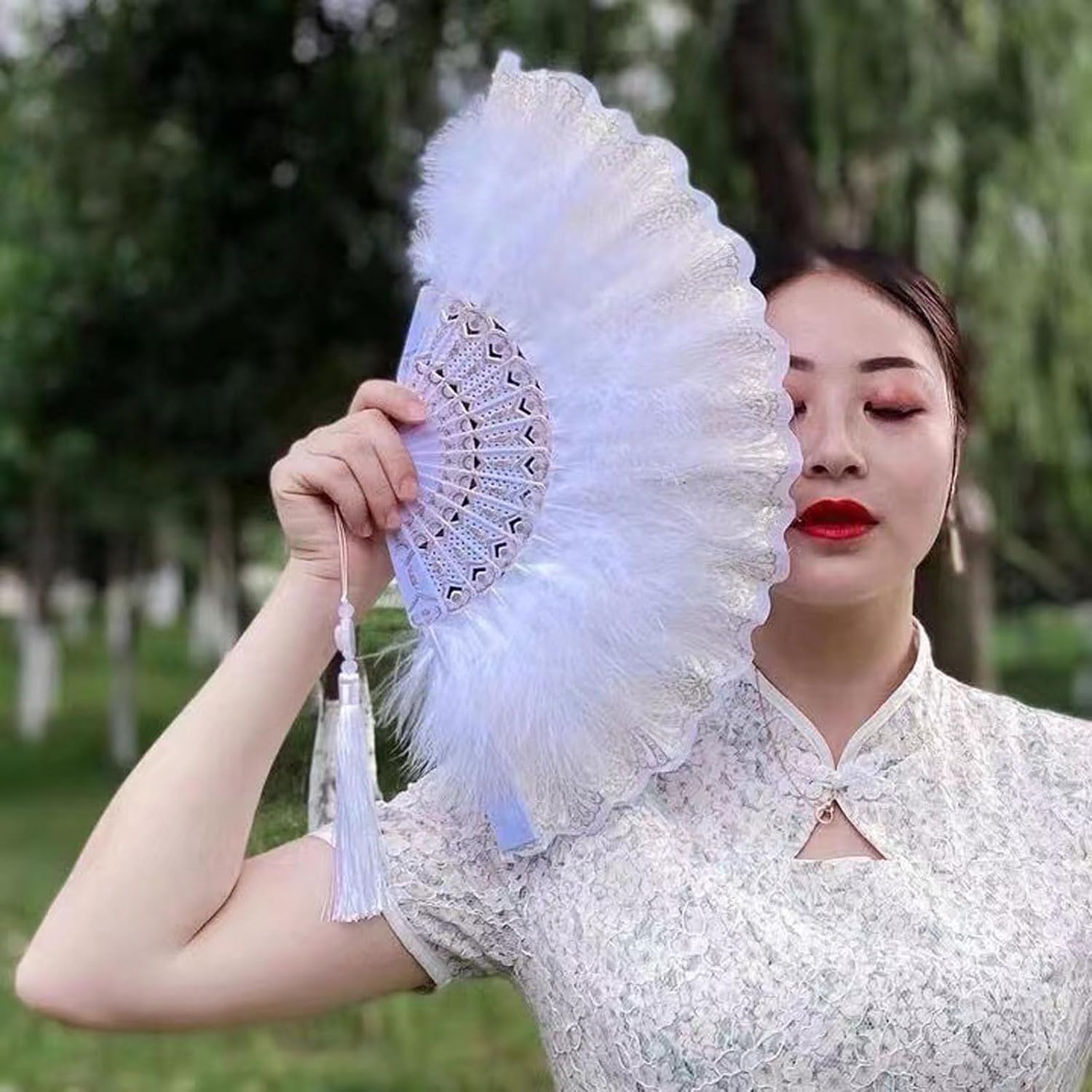 Retro Folding Fan Single-Sided Gold-Stamped Feather Folding Fan Suitable for Masquerade Clothing Accessories Event Gifts image 2