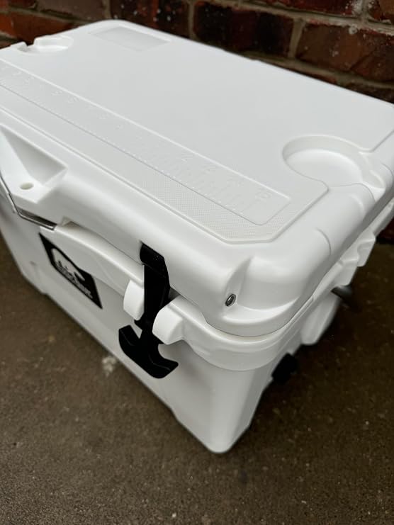 Polar Bear Coolers - Hard-Sided Cooler - Ice Chest for Camping, Travel, Sports Events, or Fishing - Insulated Hard Shell Cooler - Heavy-Duty & Portable - Keeps Ice up to 5 Days
