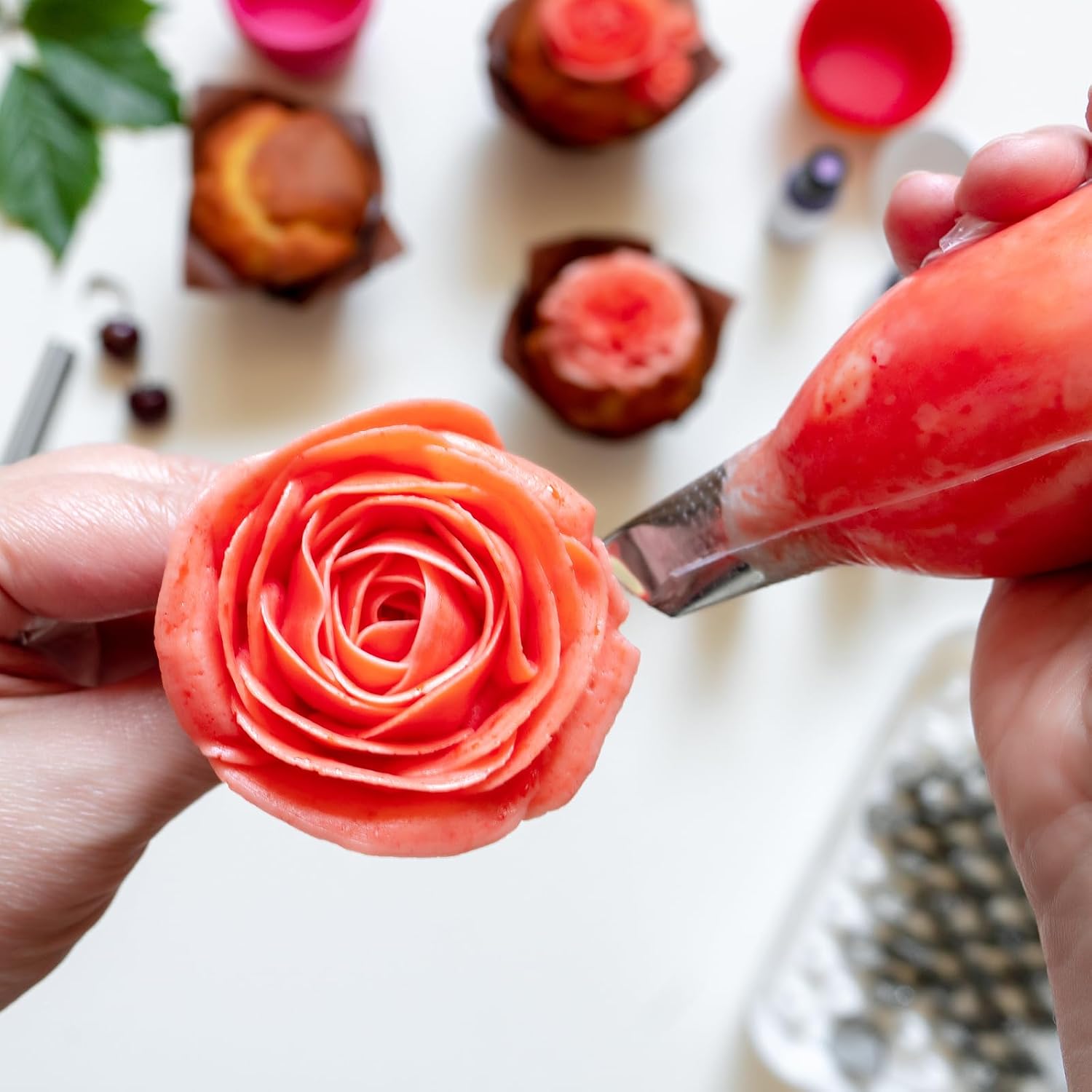 Piping Tips Set, 5PCS Piping Nozzles Cake Decorating Supplies Flower Petal Icing Tips Stainless Steel Cakes Decor Pastry Tools for Cake Decorating Cupcake