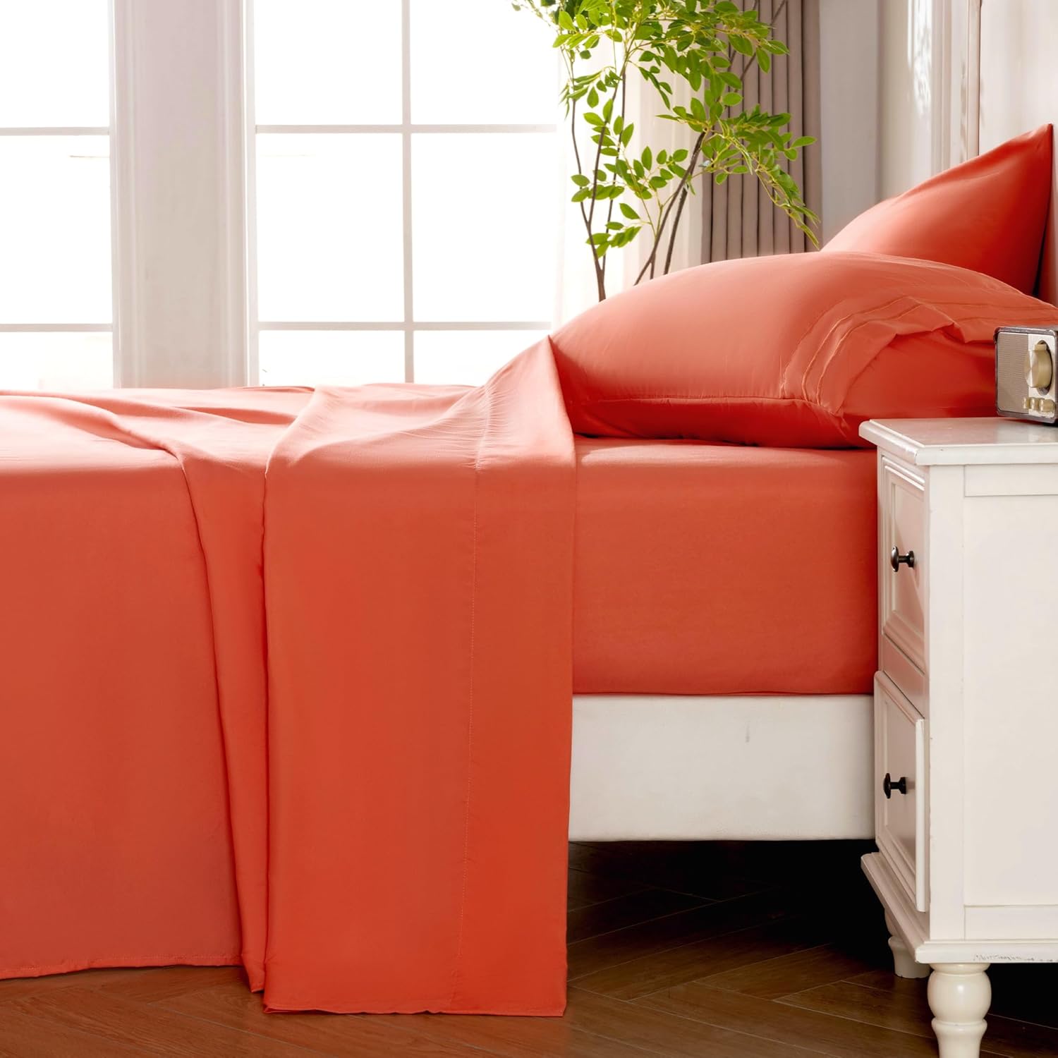 ROSE&RISY Orange Red Queen Sheet Set, 4 Pieces Soft Bedding Queen Sheet Set, Breathable and Cooling Sheet Bed Set,Includes 1 Fitted, 1 Flat, 2 Pillow Cases - Deep Pocket (Orange Red, Queen Size) - Image 3