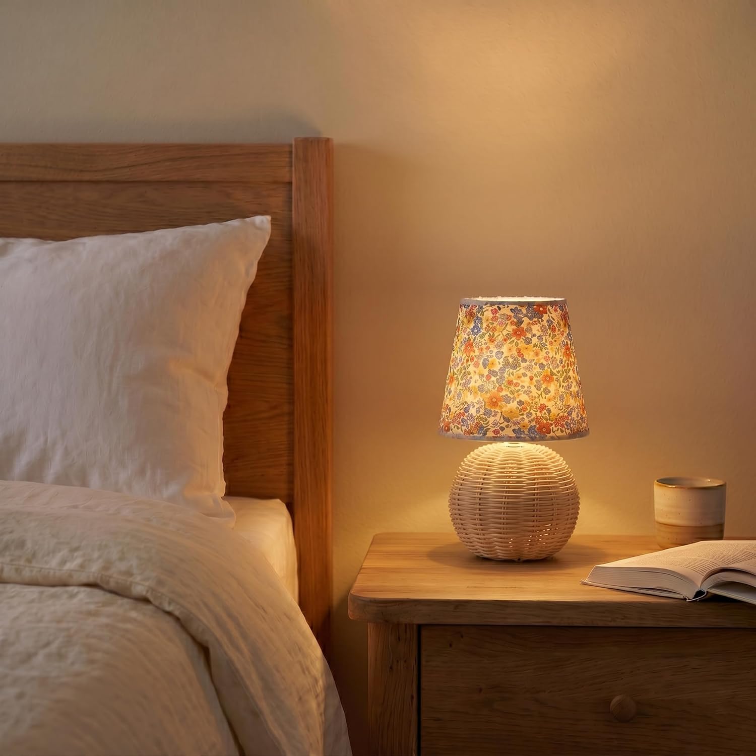Vintage Small Wicker Lamp, Rattan Body Fabric Lampshade, Adjustable Light Color and Brightness with Power-Off Memory, Safe USB Powered, Boho Style Night Light for Bedroom Living Room (Floral)
