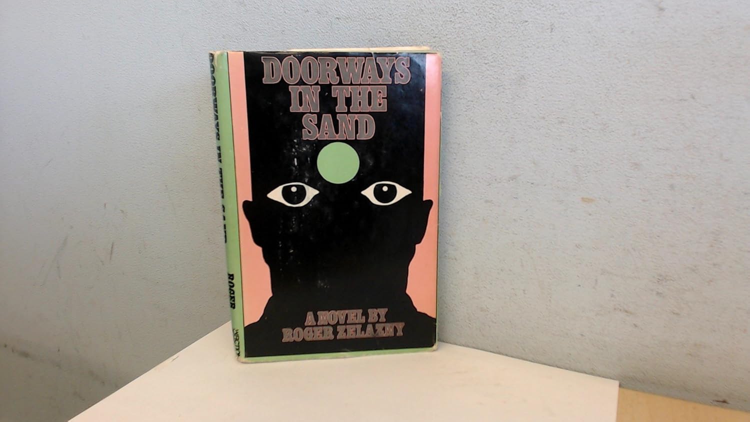 Doorways in the Sand Amazon.co.uk Zelazny, Roger 9780060147891 Books