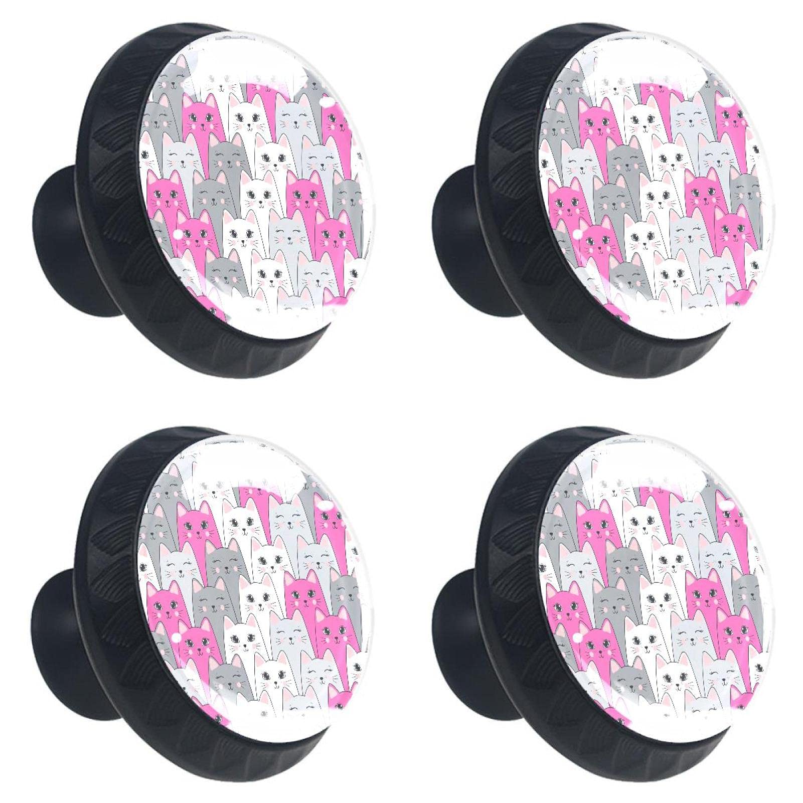 Boutons de placard chat pour rénover facilement une vieille commode en bois sans peindre