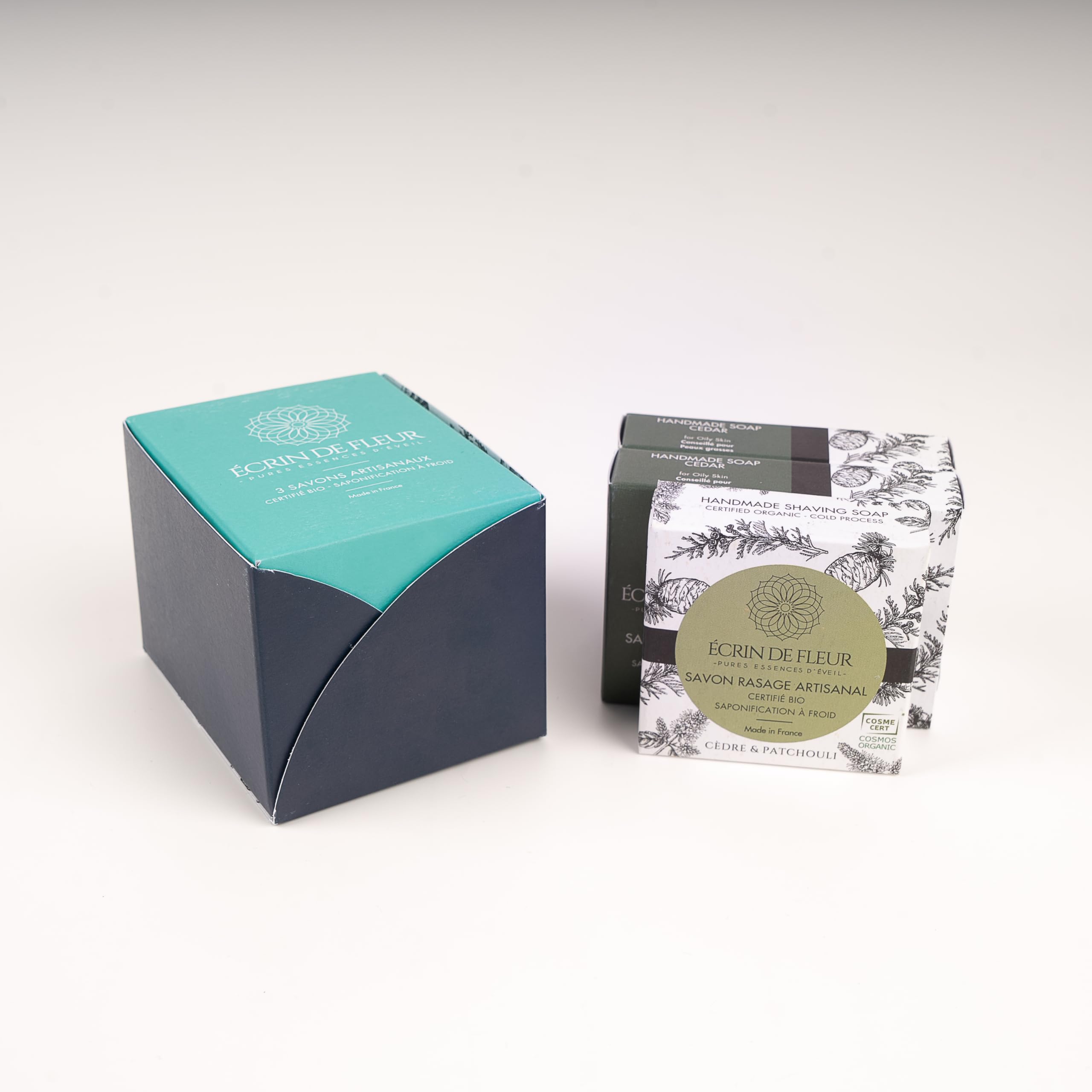 Confezione da 3 saponi da uomo biologici certificati (sapone al cedro 2x90g, sapone da barba al cedro 1x55g)