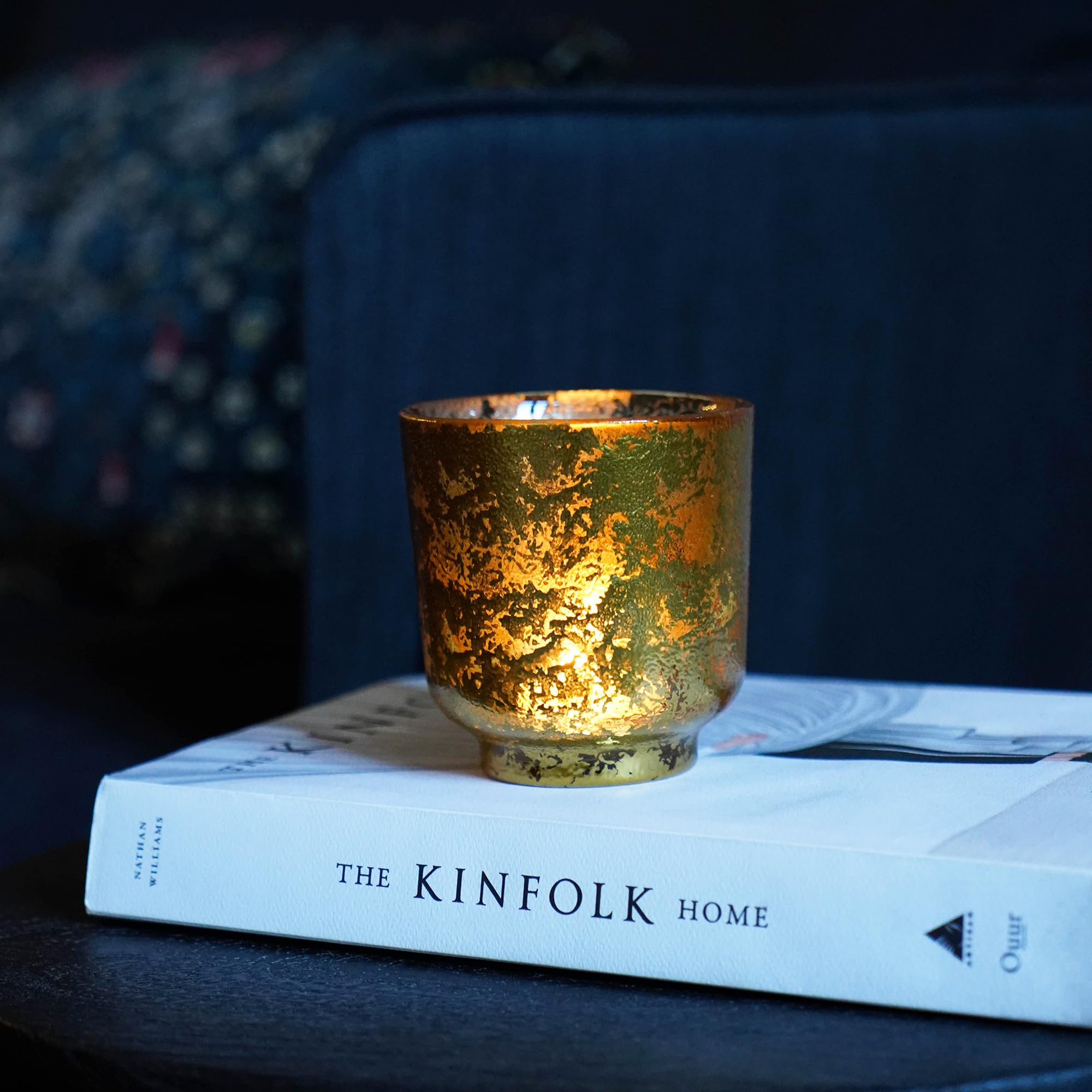 Ivyline Metallischer Kerzenhalter in Gold – Moderner Kerzenständer aus Glas – Elegante Tischdekoration – H15 x B13,3 cm