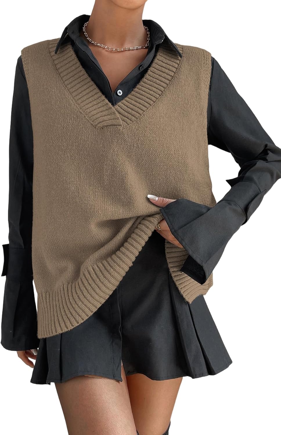 Verdusa Women's Sweater Vest 2025 Sleeveless V Neck Pullovers Hem Sweater Vest Loose Lightweight Knit Tops