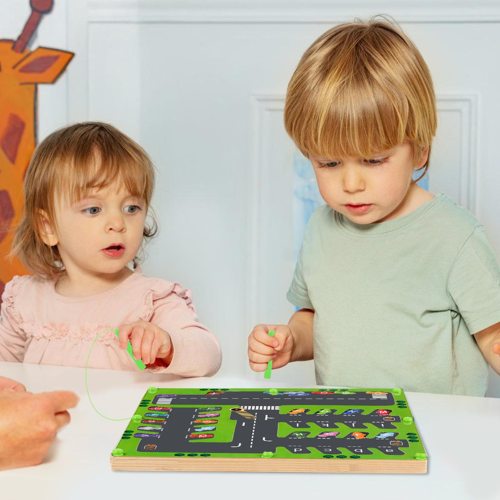 Labirinto Giocattolo in Legno, Giochi Montessori 3 4 5 6 Anni, Gioco Magnetico del Parcheggio e Alfabeto Bambini, Giochi Educativi e Gioco di Selezione per Ragazze e Ragazzi