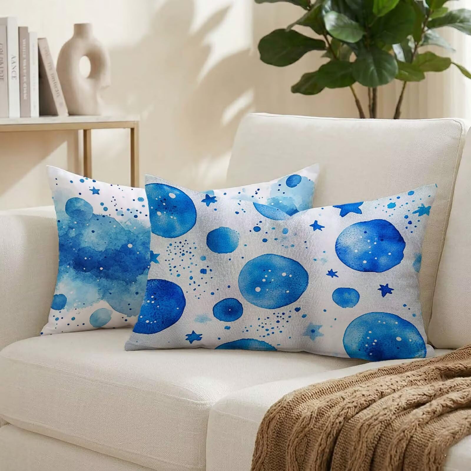 Coussin exterieur impermeable bleu pour embellir votre terrasse et votre salon de jardin cet ete