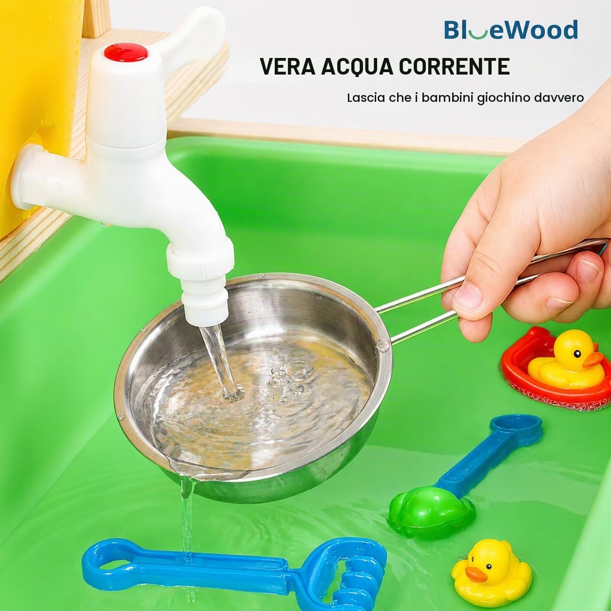 Cucina Giocattolo Montessori in Legno per Bambini | Cucina da Esterno BlueWood | Rubinetto Funzionante, Lavello Grande, Ripiani e Accessori | Gioco Educativo Sensoriale