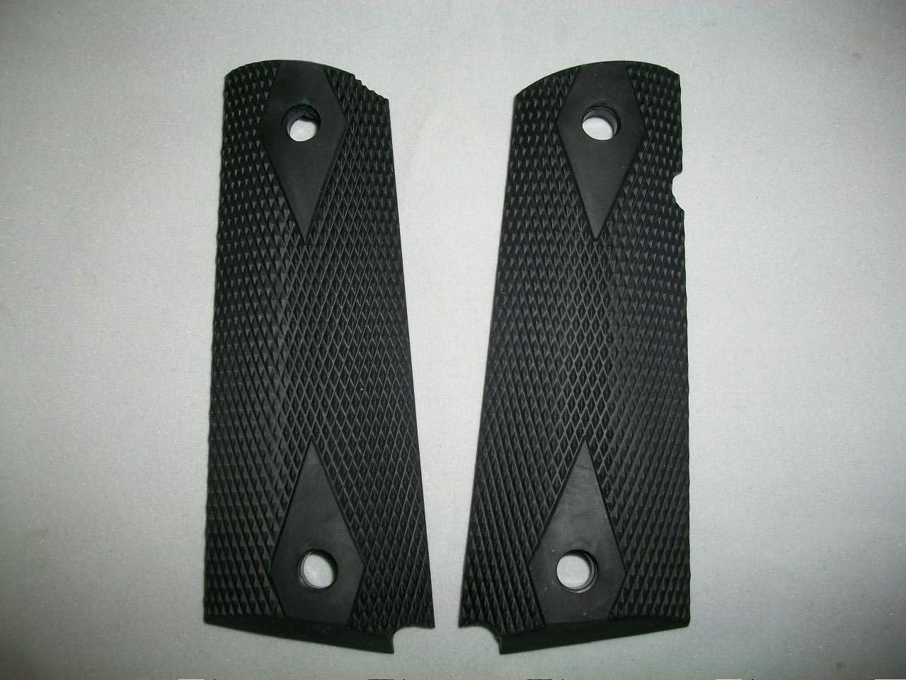 Kimber Black rubber, double diamond fullsize (for Custom & Pro 1911 mo