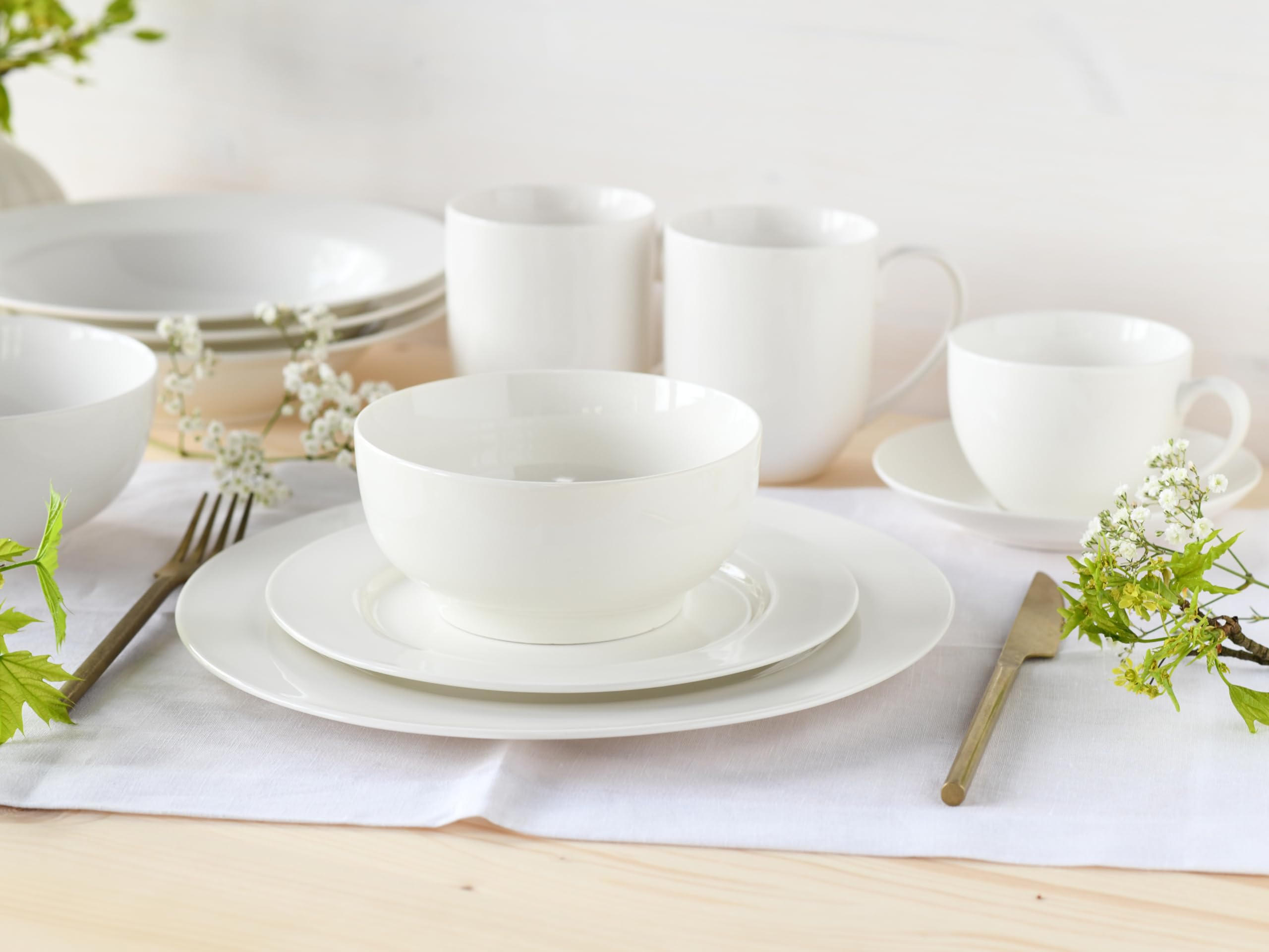 CreaTable, 22159, seria Fleur Royal, 42-częściowy zestaw naczyń, serwis porcelanowy, nadaje się do mycia w zmywarce i używania w kuchence mikrofalowej, wysokiej jakości produkcja