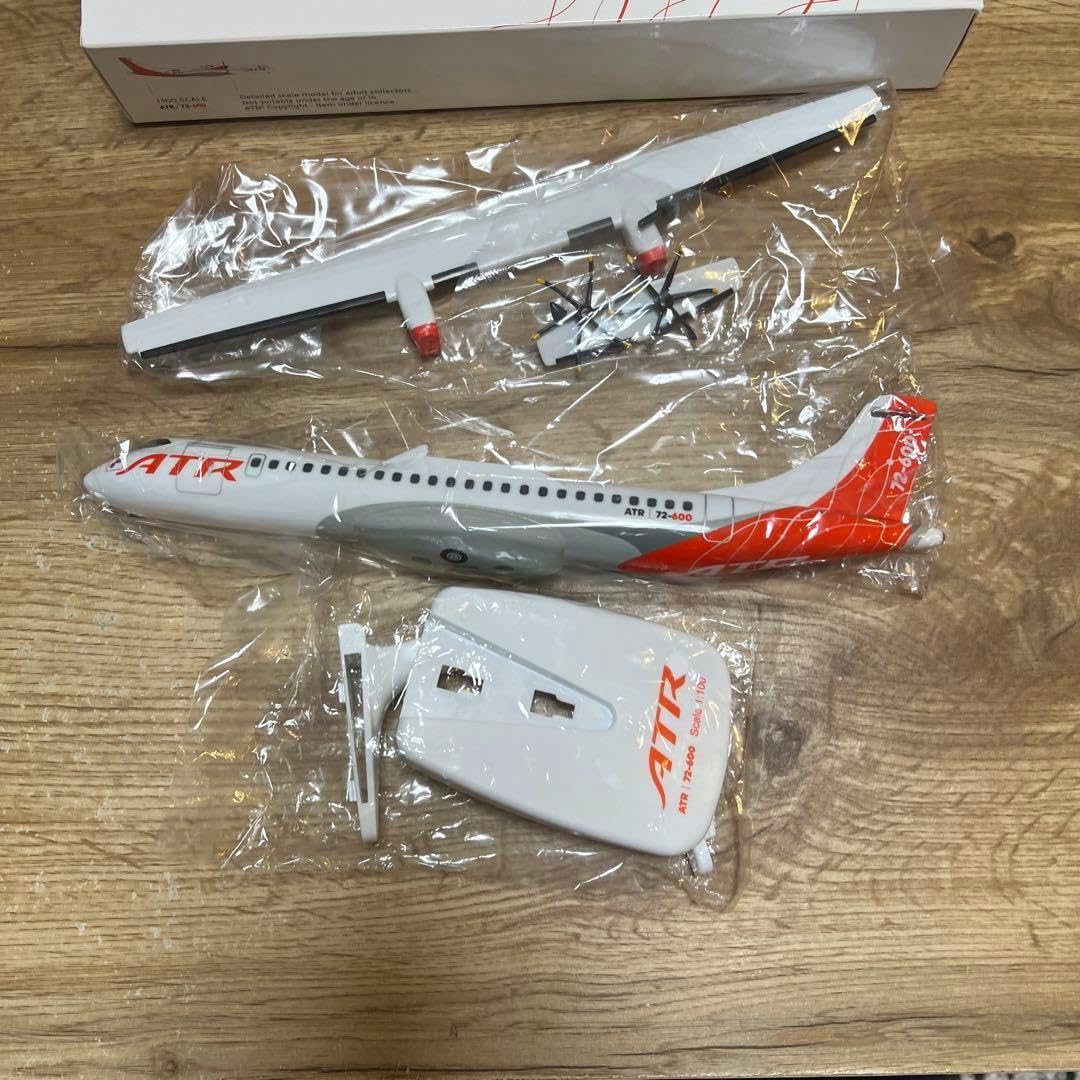 ATR 600シリーズ ATR72-600 1/100 ATR 72-600 モデル 1:100 スケール