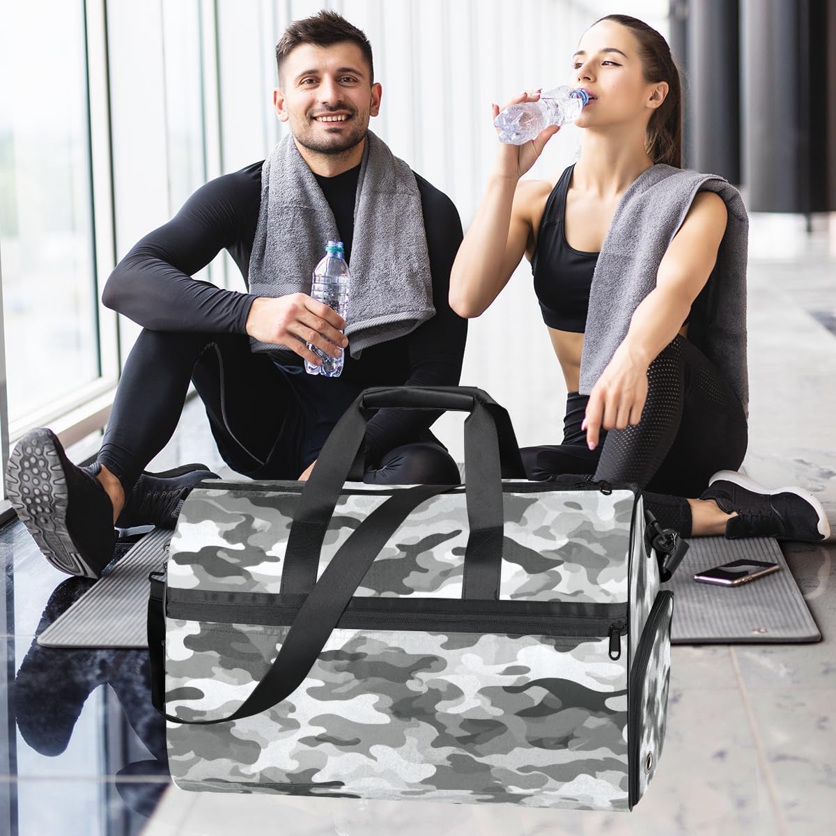 Camo Light Grey Pattern Travel Duffel Bag Sports Tote Gym Bag with Wet Pocket & Shoes Compartment Foldable Weekender Workout Bags Carry on Luggage Handle Overnight Bags for Women
