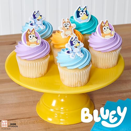 Miniatura 5 de DecoPac Bluey So Much Fun Anillos, 24 decoraciones para cupcakes con Bluey, Bingo, Bandit y Chilli, 3D seguros para alimentos, paquete de 24