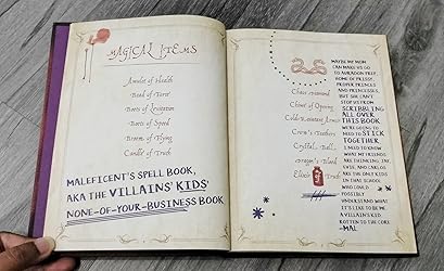 Amazon.com: Descendants: Mal's Spell Book: 9781484726389: Disney Books ...