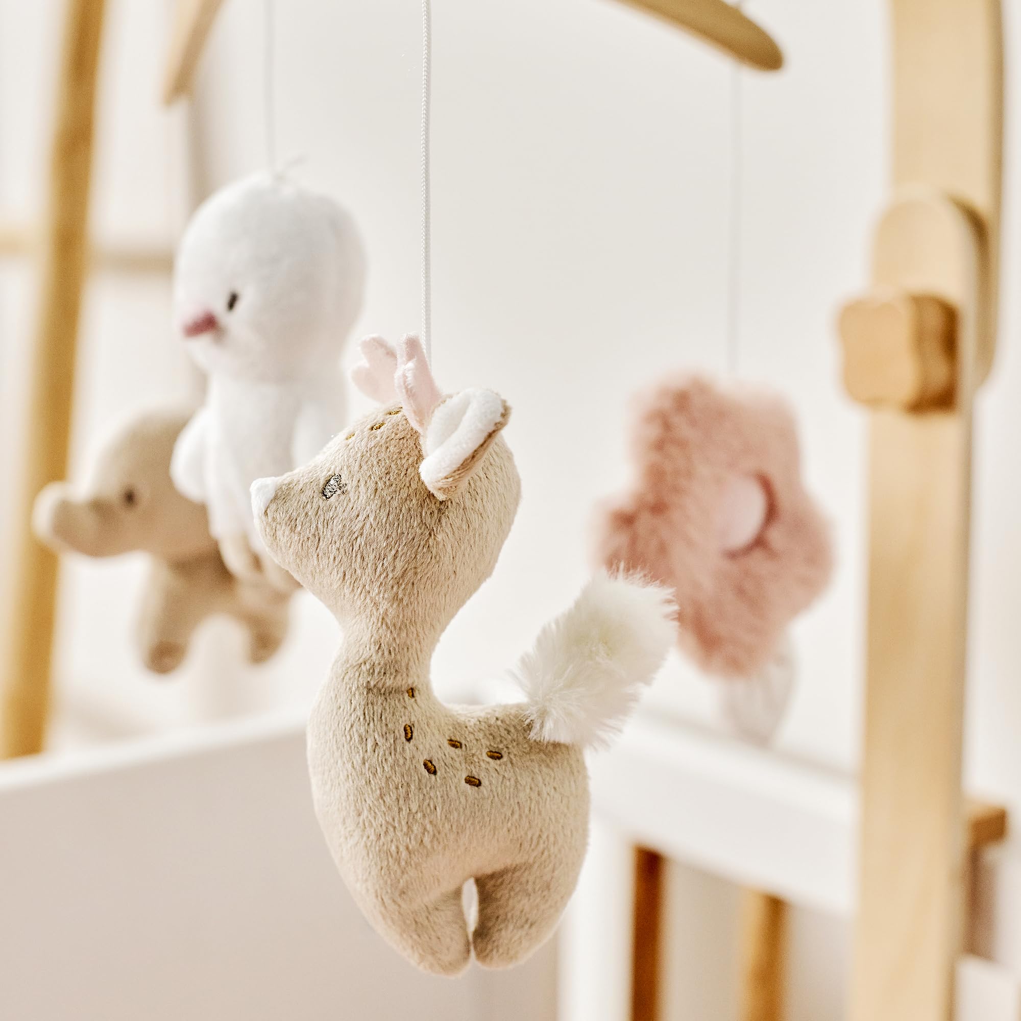 Nattou Mobile avec boîte à musique, berceuse douce « La-Le-Lu » en polyester/bois, pour fan de fan, beige