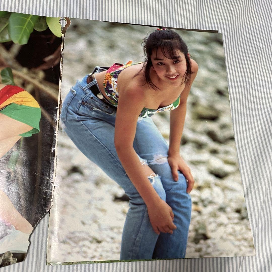 Amazon.co.jp: 西田ひかる17歳1989年超貴重な切り抜き。超貴重品