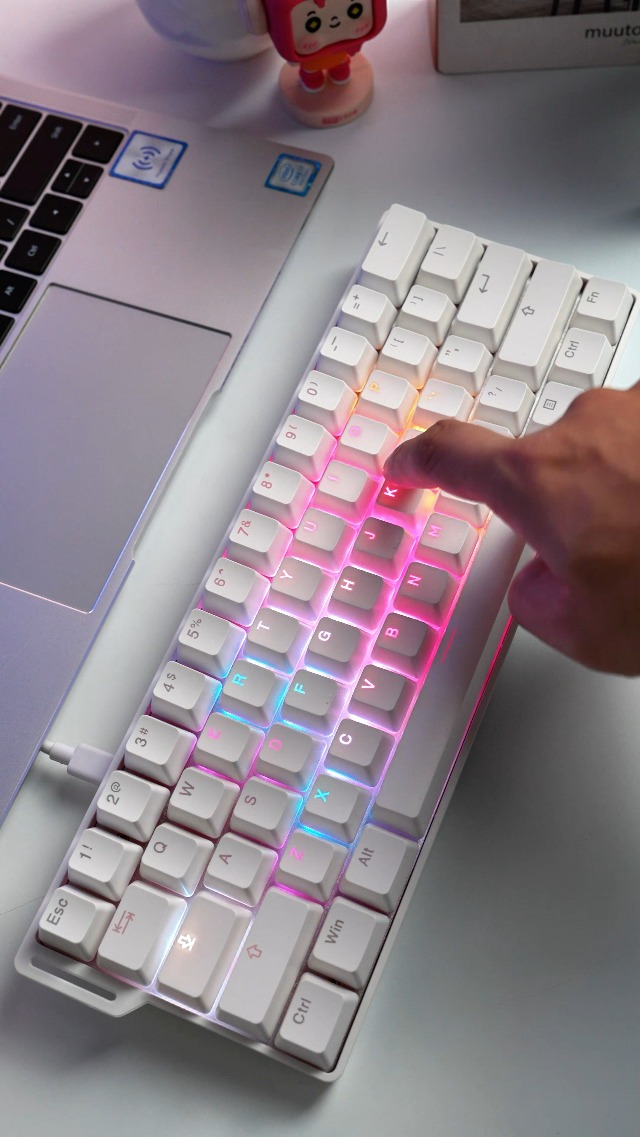 新品】ラピッドトリガー ゲーミングキーボード テンキーレス有線64861